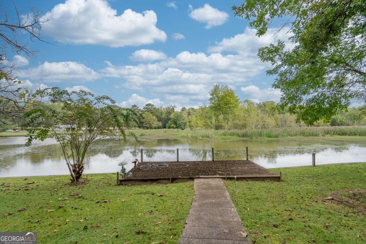4 bedroom, 3 bathroom, 2,361 sq ft single family residence for sale at 1180 Green Briar Drive, Madison, GA 30650 — photo 7