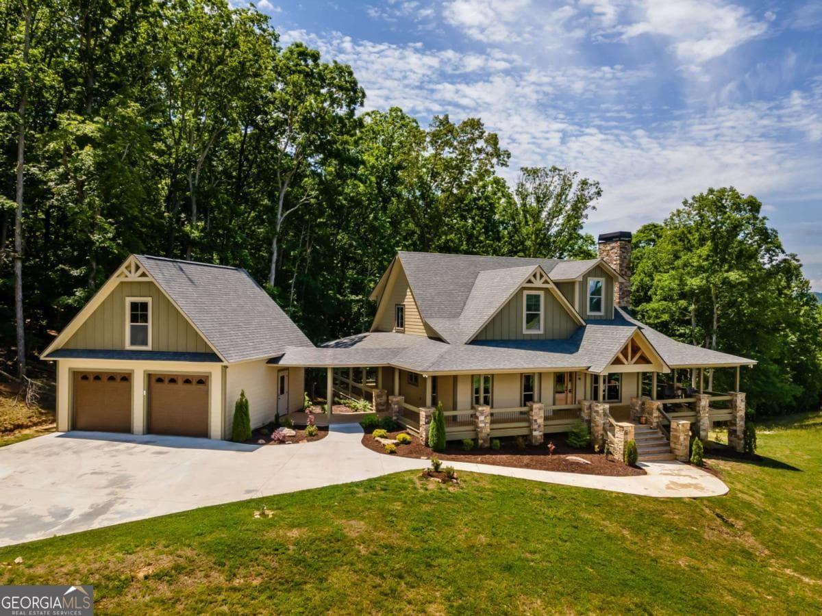 4 bedroom, 3.5 bathroom, 3,270 sq ft cabin,single family residence for sale at 167 Big Valley Overlook, Morganton, GA 30560 — photo 3