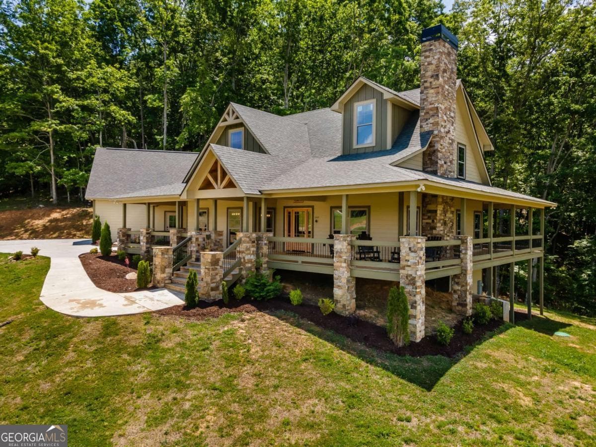 4 bedroom, 3.5 bathroom, 3,270 sq ft cabin,single family residence for sale at 167 Big Valley Overlook, Morganton, GA 30560 — photo 1 of 66