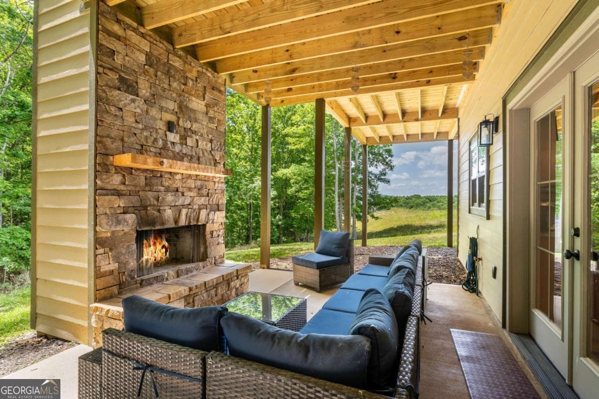 4 bedroom, 3.5 bathroom, 3,270 sq ft cabin,single family residence for sale at 167 Big Valley Overlook, Morganton, GA 30560 — photo 9
