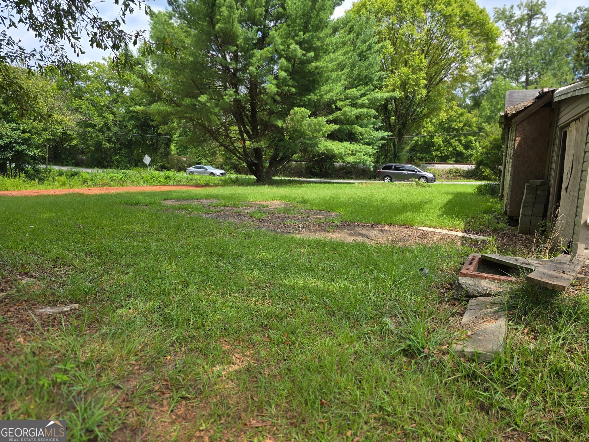 commercial for sale at 2715 Huff Drive, Lawrenceville, GA 30044 — photo 4