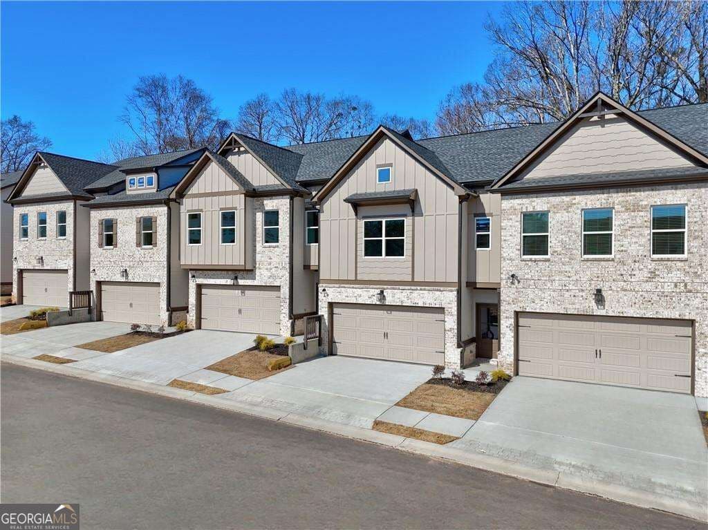 4 bedroom, 2.5 bathroom, 1,942 sq ft townhouse for rent at 4307 Fern River Bend, Norcross, GA 30093 for $2,700 a month — photo 3