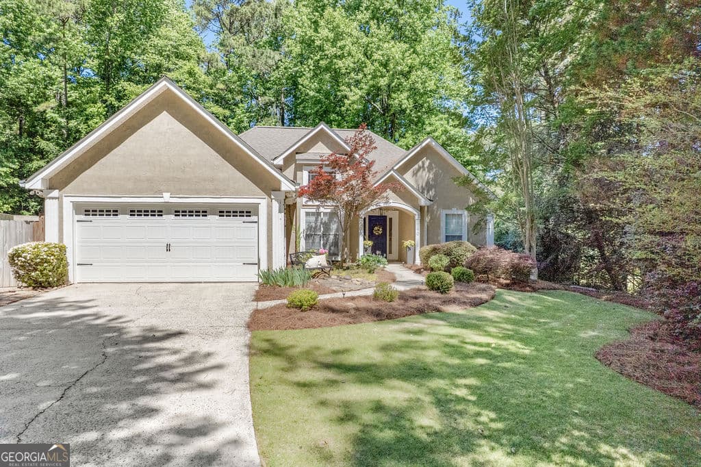 3 bedroom, 2 bathroom, 1,467 sq ft single family residence sold at 190 Valley Brook Drive, Newnan, GA 30265