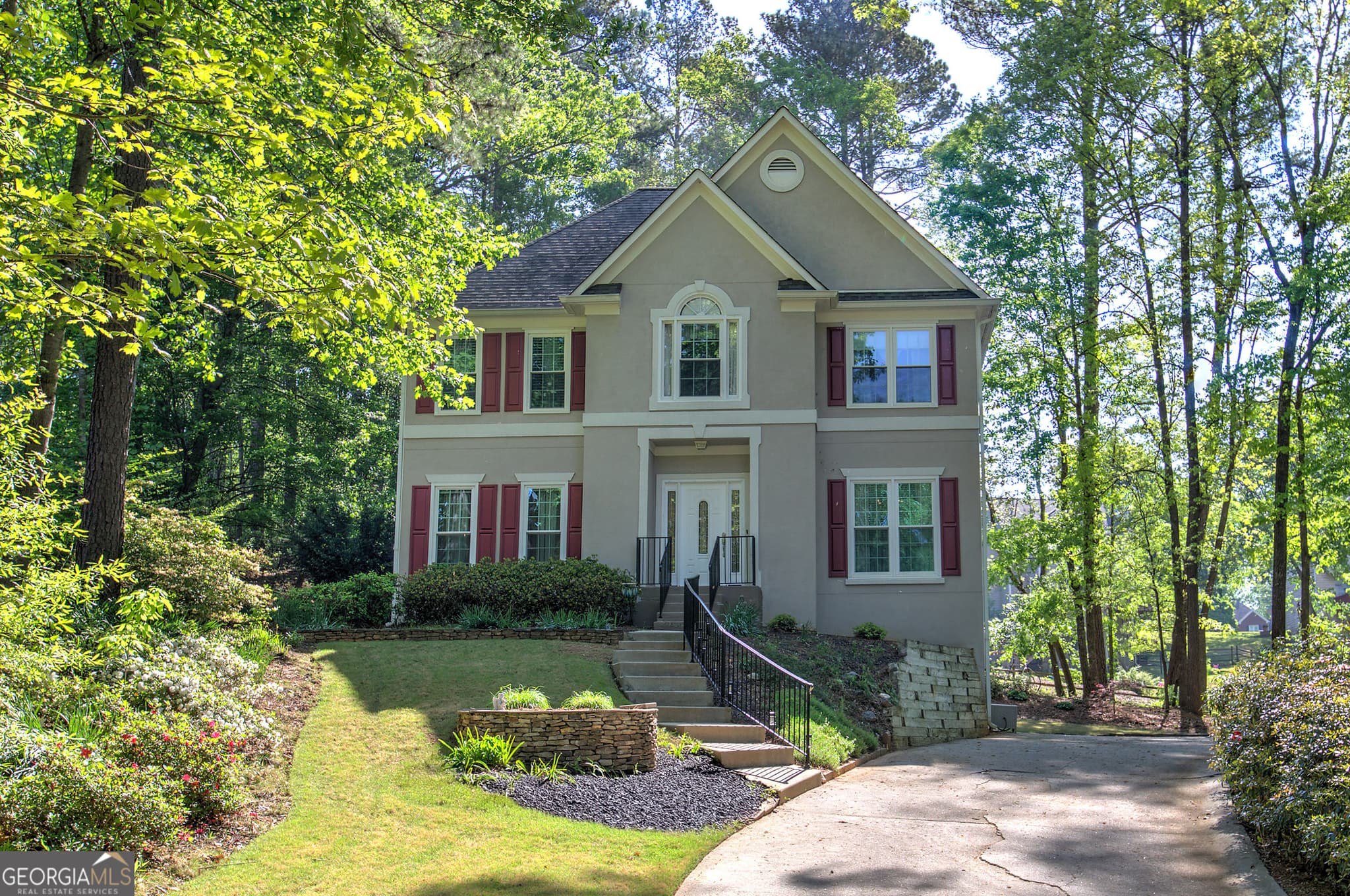 4 bedroom, 2.5 bathroom, 2,114 sq ft single family residence sold at 3945 Lorien Way, Kennesaw, GA 30152