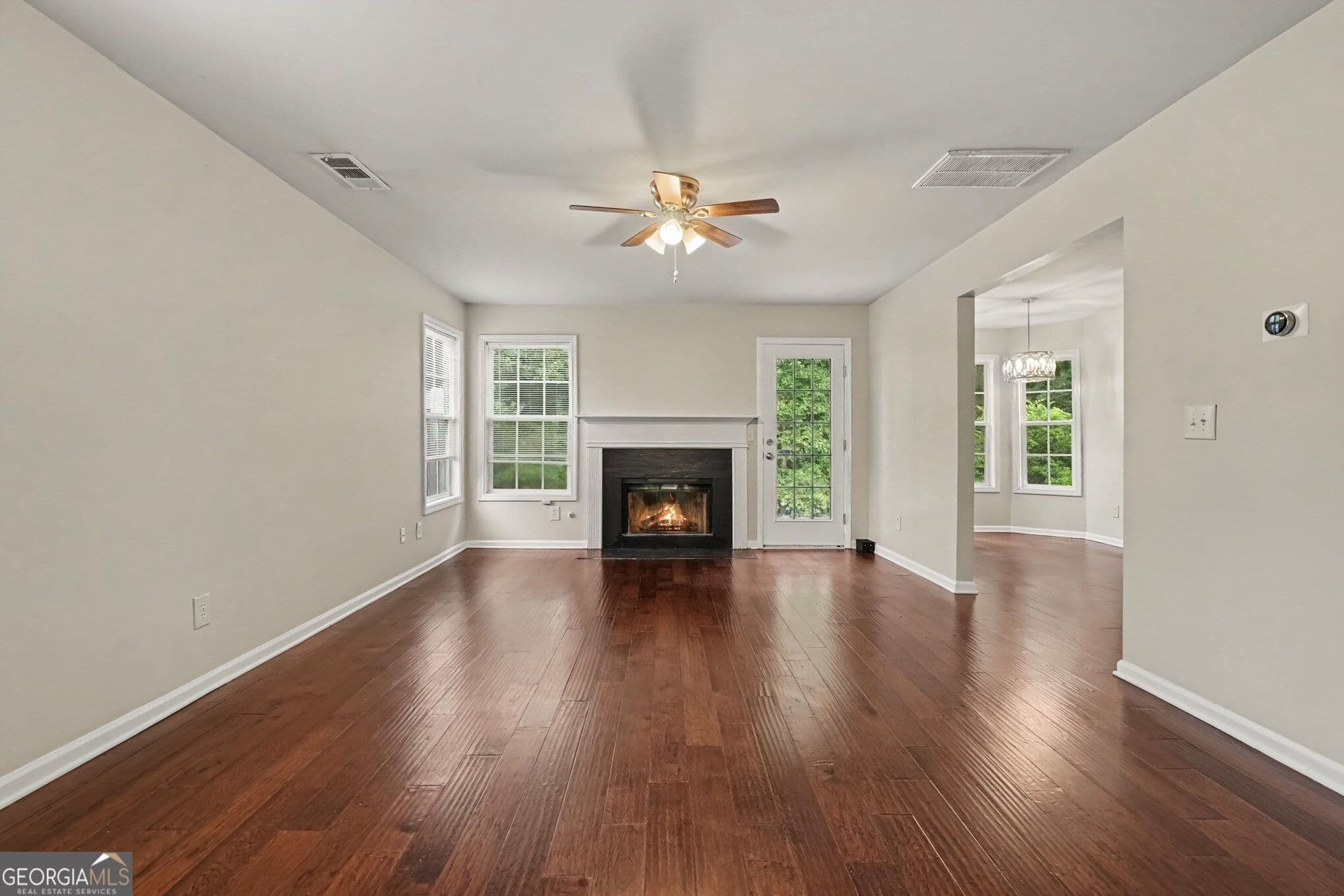 4 bedroom, 2.5 bathroom, 4,824 sq ft single family residence for sale at 3726 Campbell Creek Circle, Snellville, GA 30039 — photo 7