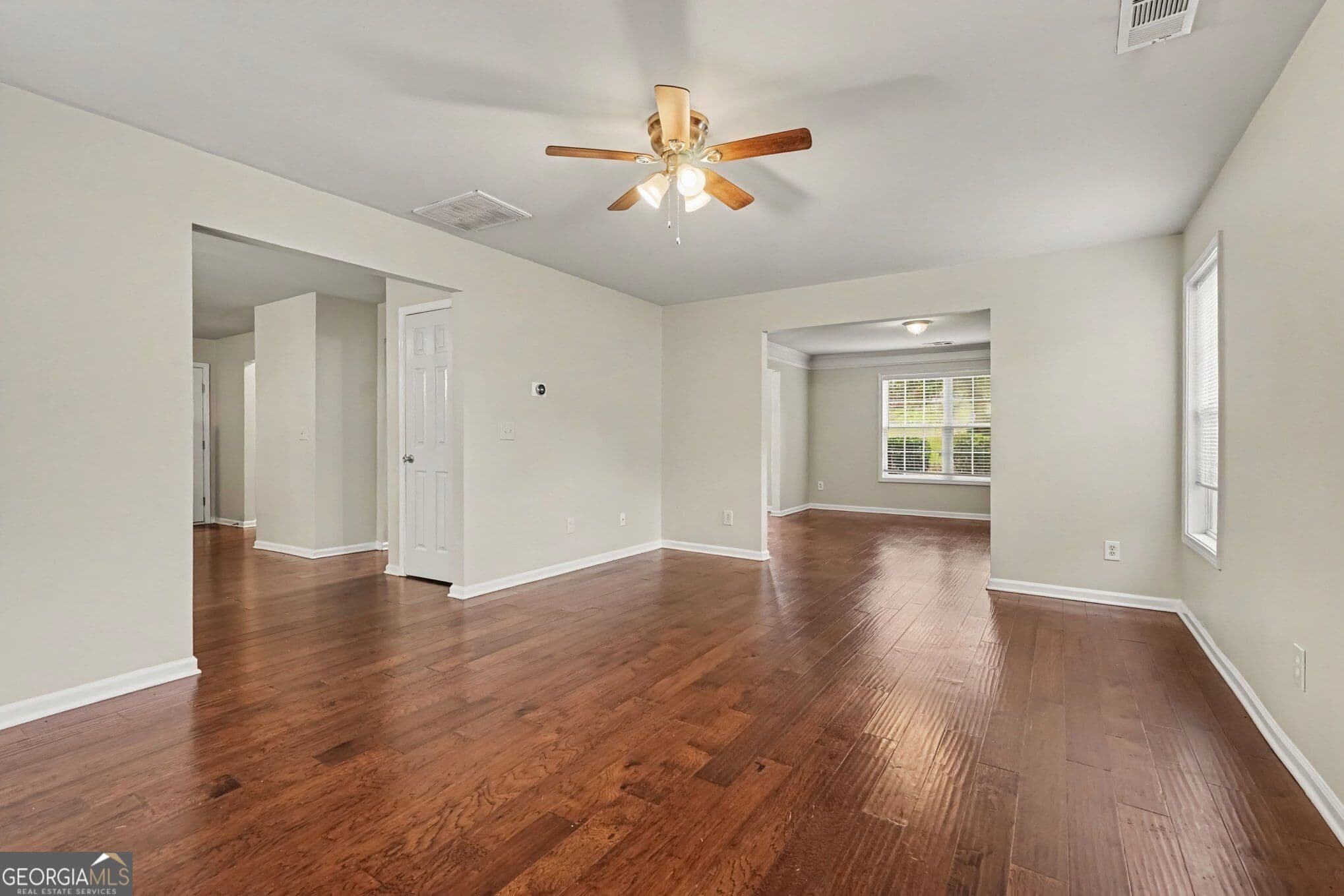 4 bedroom, 2.5 bathroom, 4,824 sq ft single family residence for sale at 3726 Campbell Creek Circle, Snellville, GA 30039 — photo 8