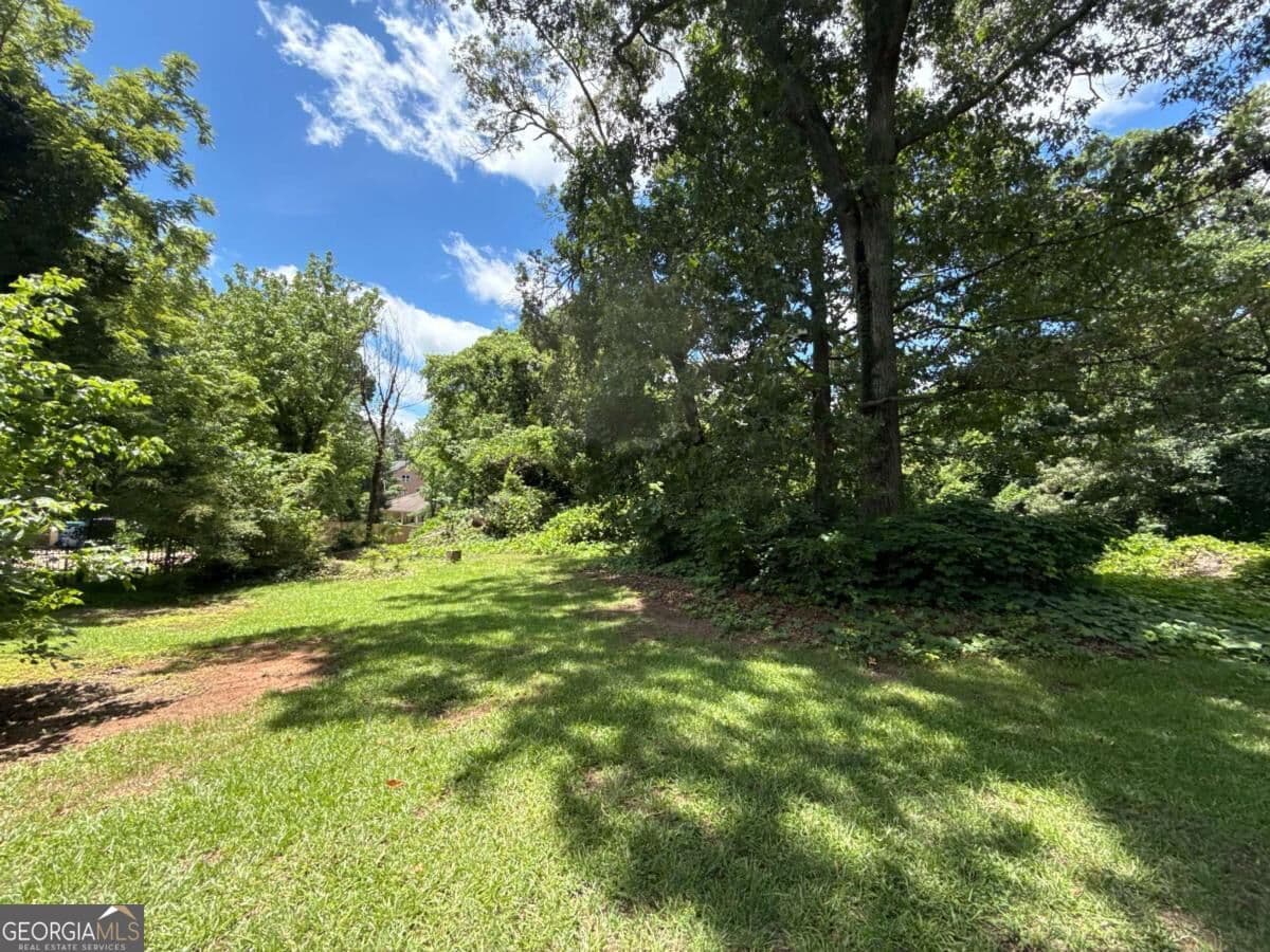 3 bedroom, 2 bathroom, 1,973 sq ft single family residence for sale at 1363 Boat Rock Road, Atlanta, GA 30331 — photo 3