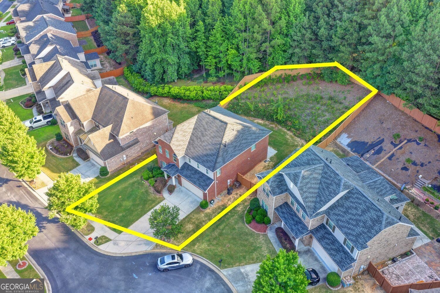 5 bedroom, 4 bathroom, 3,235 sq ft single family residence for sale at 2520 Northmont Parkway, Duluth, GA 30097 — photo 5