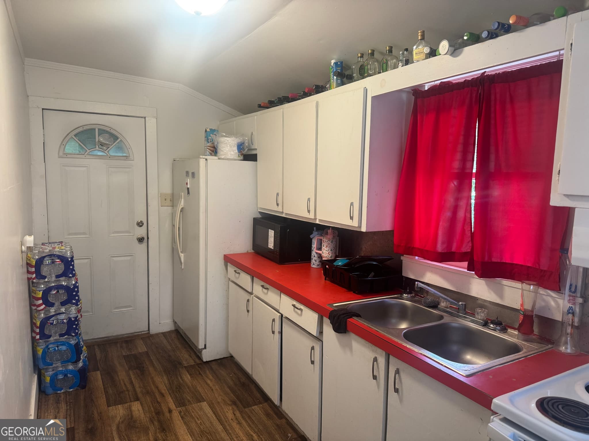 3 bedroom, 1 bathroom, 1,079 sq ft single family residence for sale at 1107 Elizabeth Street, Waycross, GA 31503 — photo 6