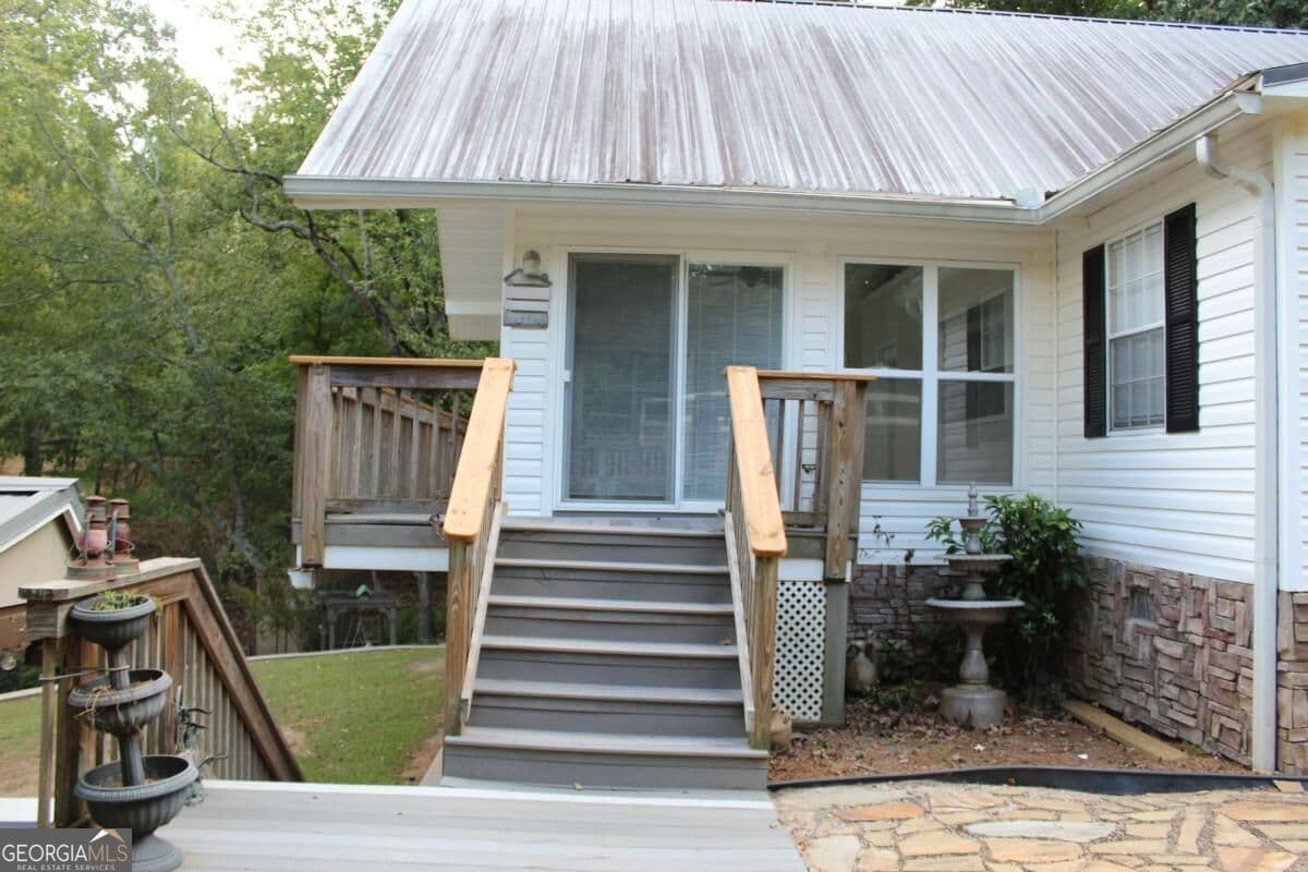 3 bedroom, 2 bathroom, 1,646 sq ft manufactured home,single family residence for sale at 190 Roberts Point, Jackson, GA 30233 — photo 5