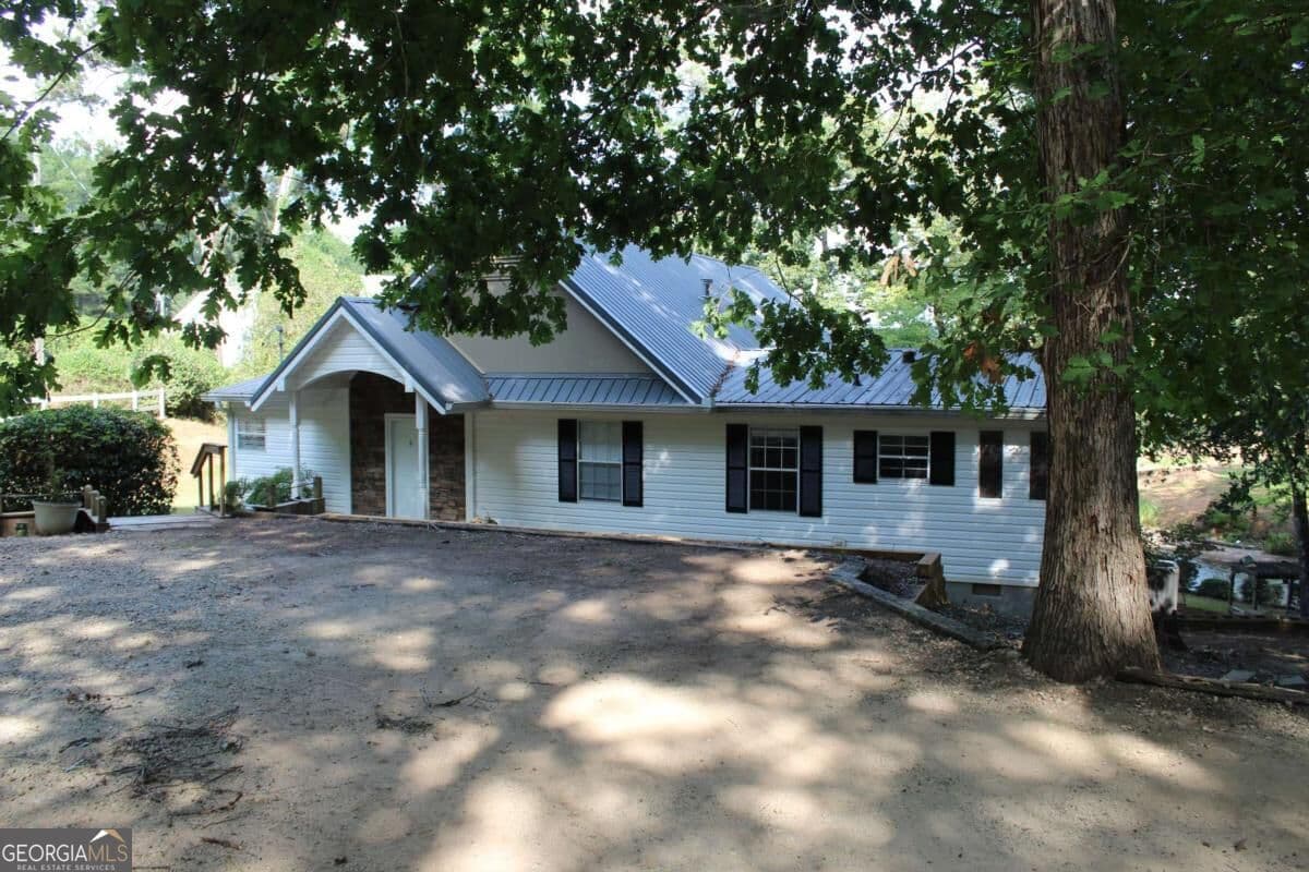 3 bedroom, 2 bathroom, 1,646 sq ft manufactured home,single family residence for sale at 190 Roberts Point, Jackson, GA 30233 — photo 9