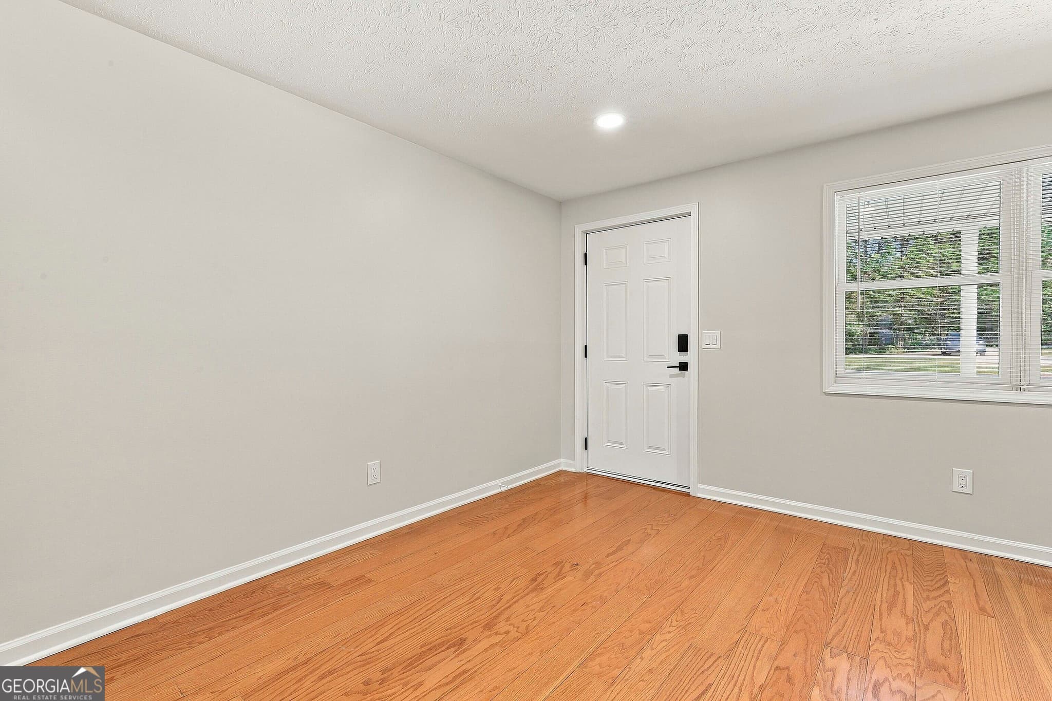 3 bedroom, 1 bathroom, 1,447 sq ft single family residence for rent at 220 E Crestwood Road, Tyrone, GA 30290 for $2,250 a month — photo 6