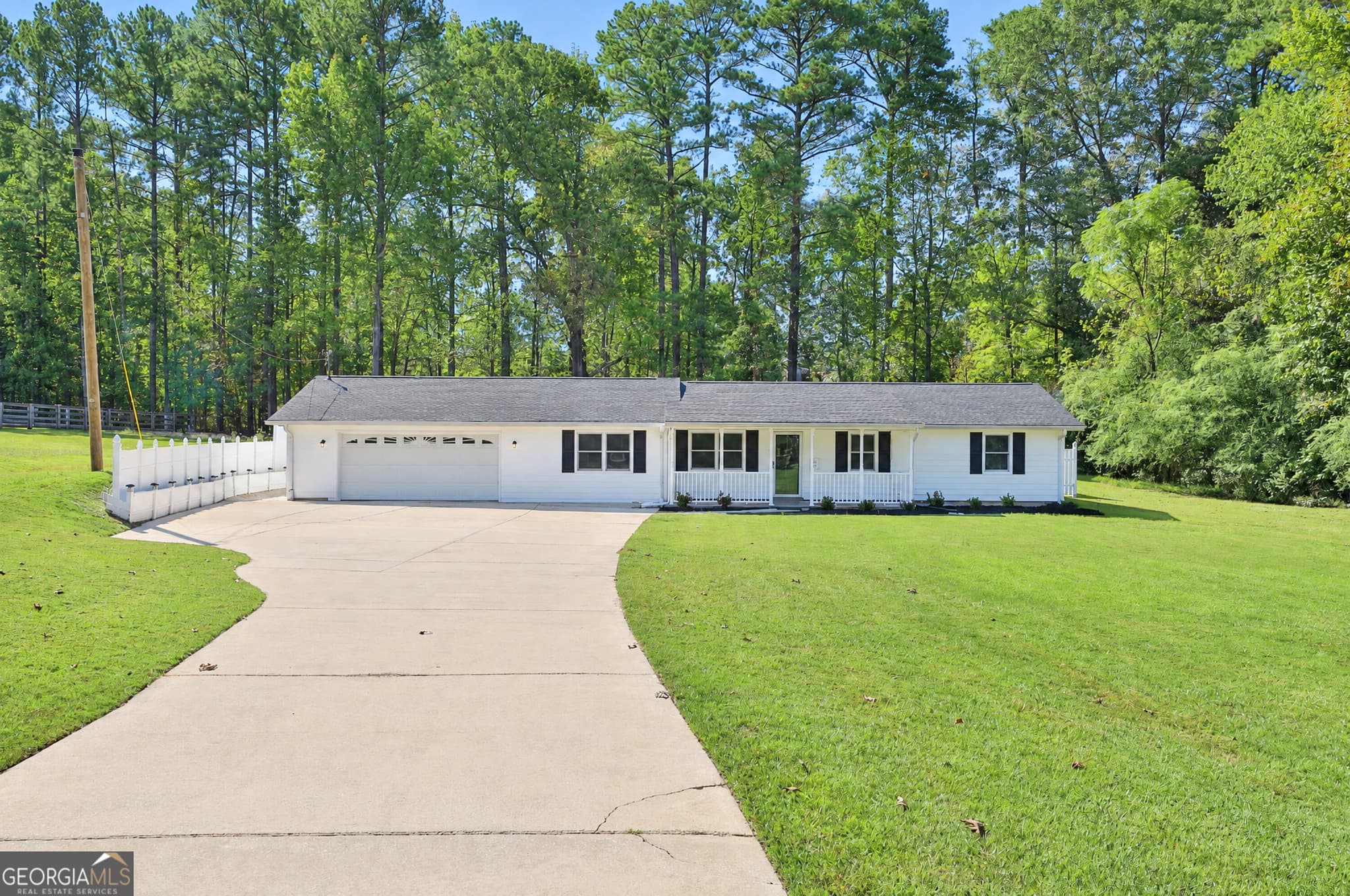 3 bedroom, 1 bathroom, 1,447 sq ft single family residence for rent at 220 E Crestwood Road, Tyrone, GA 30290 for $2,250 a month