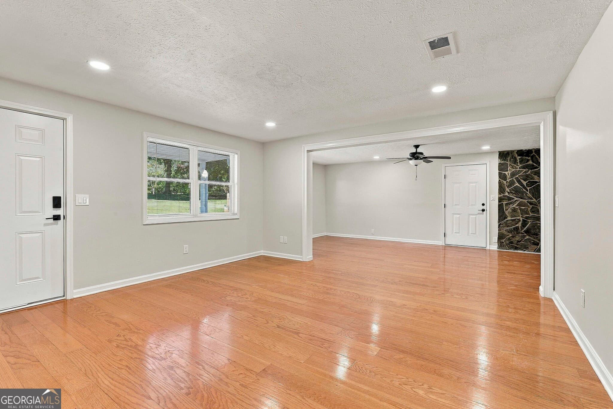 3 bedroom, 1 bathroom, 1,447 sq ft single family residence for rent at 220 E Crestwood Road, Tyrone, GA 30290 for $2,250 a month — photo 8