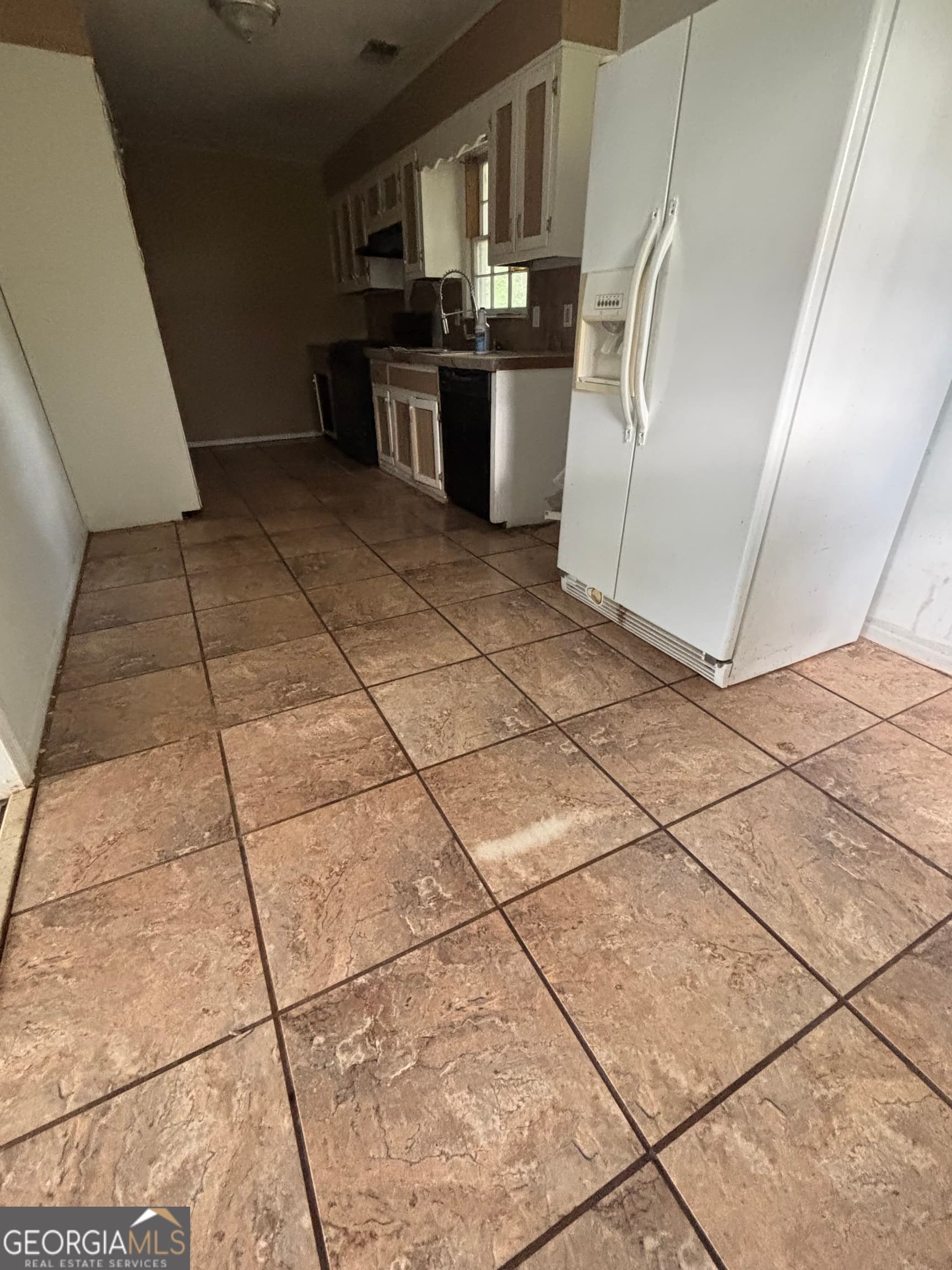 3 bedroom, 2 bathroom single family residence for rent at 46 W Wedgewood Circle, Newnan, GA 30263 for $1,800 a month — photo 2