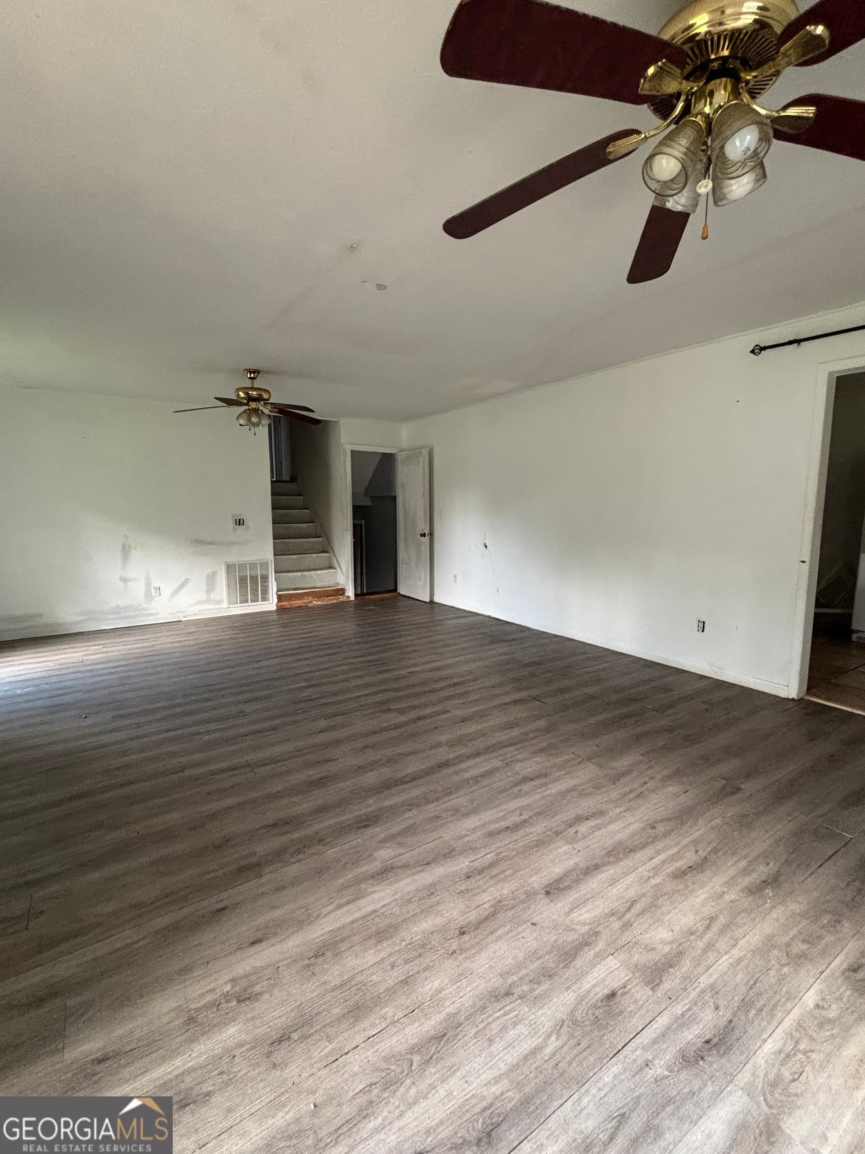 3 bedroom, 2 bathroom single family residence for rent at 46 W Wedgewood Circle, Newnan, GA 30263 for $1,800 a month — photo 3