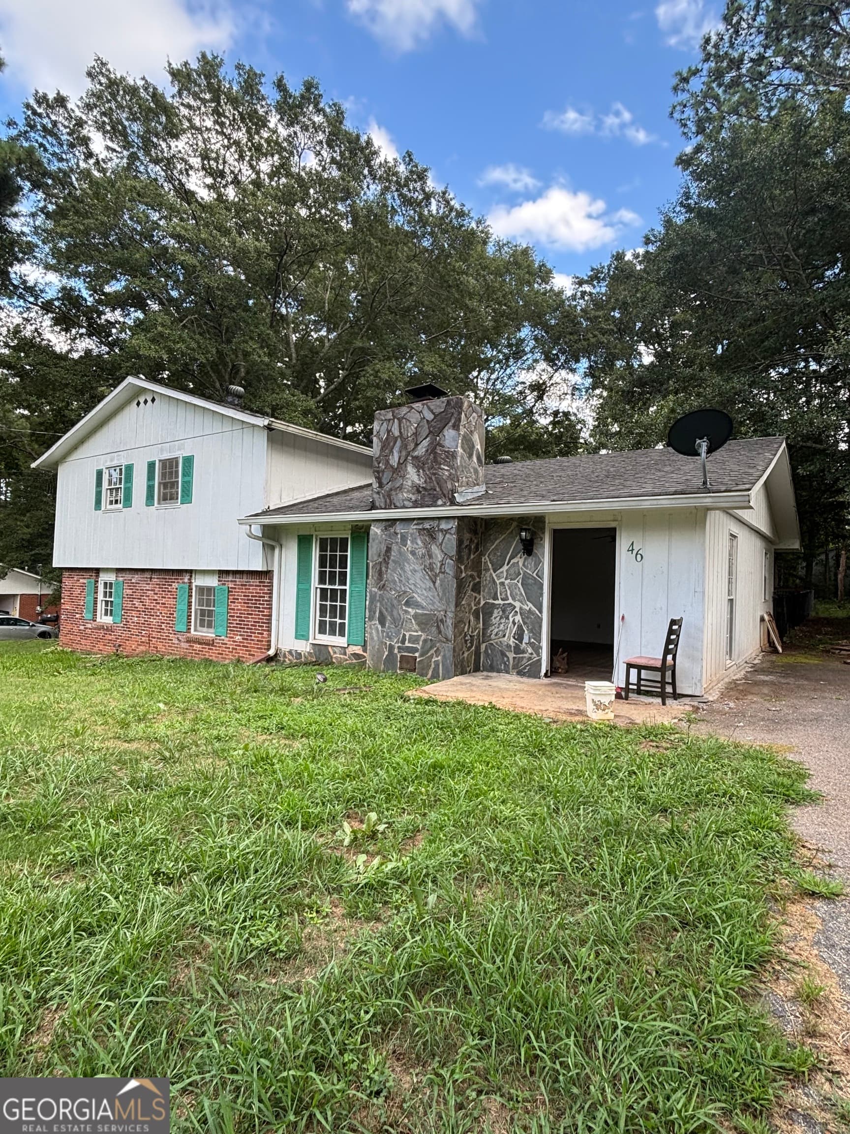 3 bedroom, 2 bathroom single family residence for rent at 46 W Wedgewood Circle, Newnan, GA 30263 for $1,800 a month