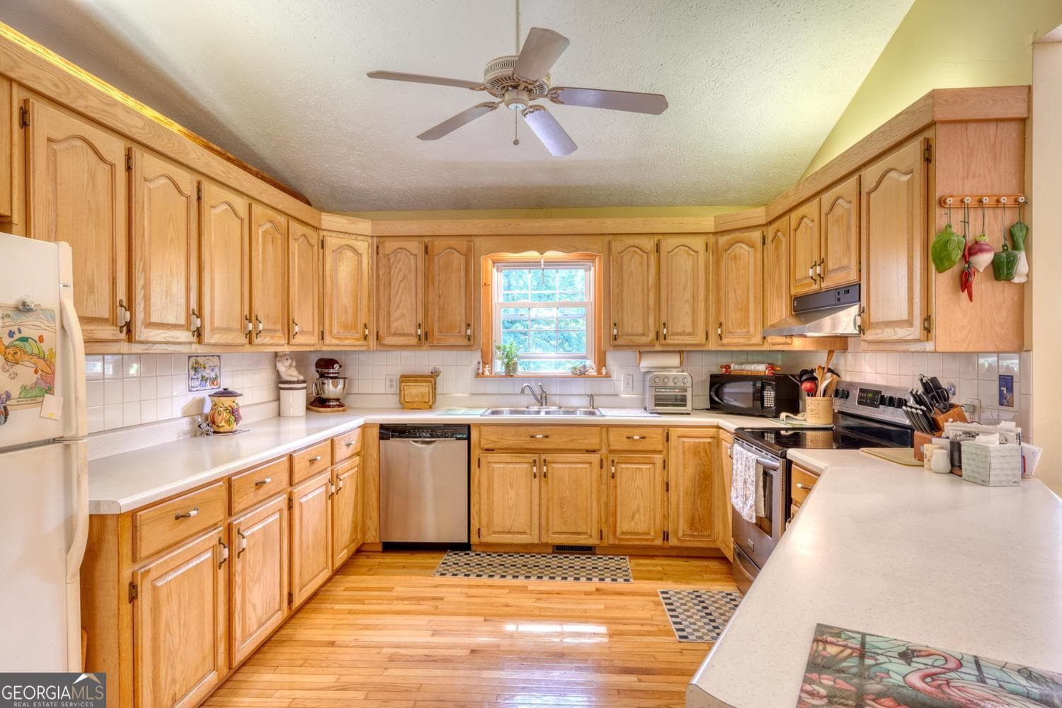 3 bedroom, 2.5 bathroom, 2,632 sq ft single family residence for sale at 115 Ledge Lane, Blairsville, GA 30512 — photo 9