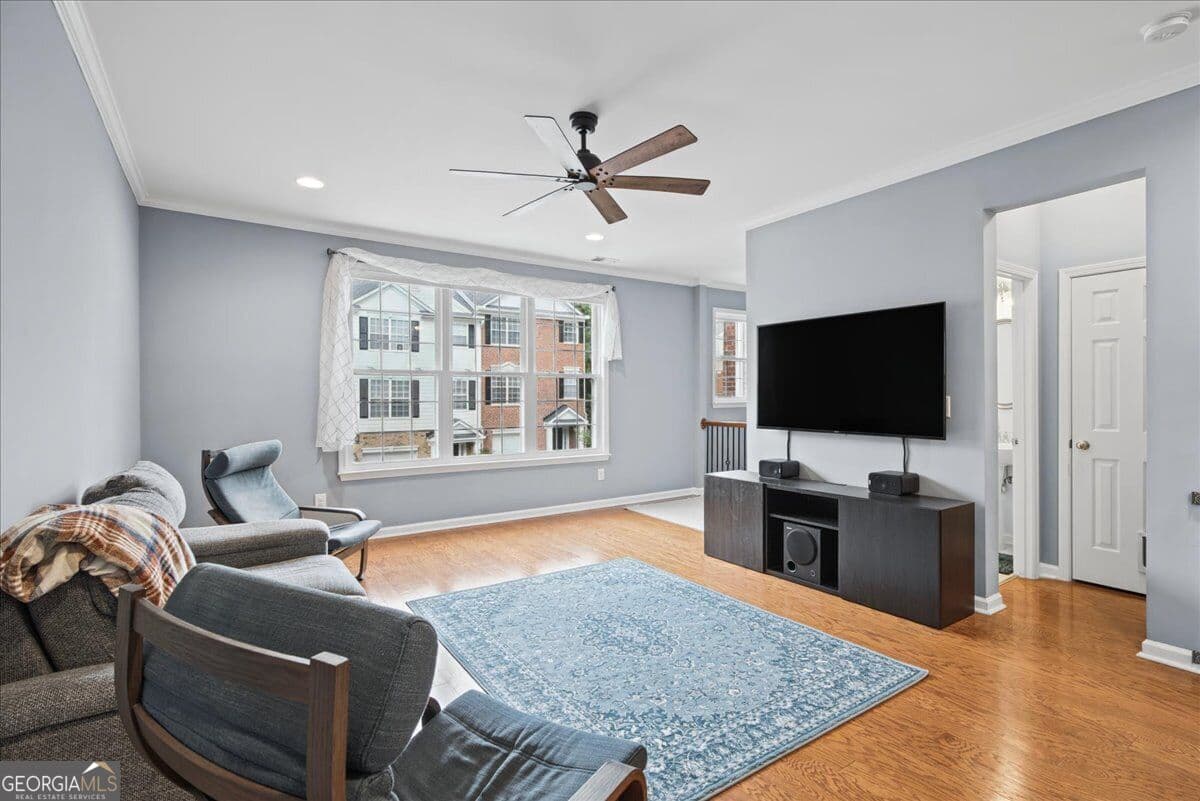 4 bedroom, 3.5 bathroom townhouse for sale at 3801 Chattahoochee Summit Drive 5, Atlanta, GA 30339 — photo 7