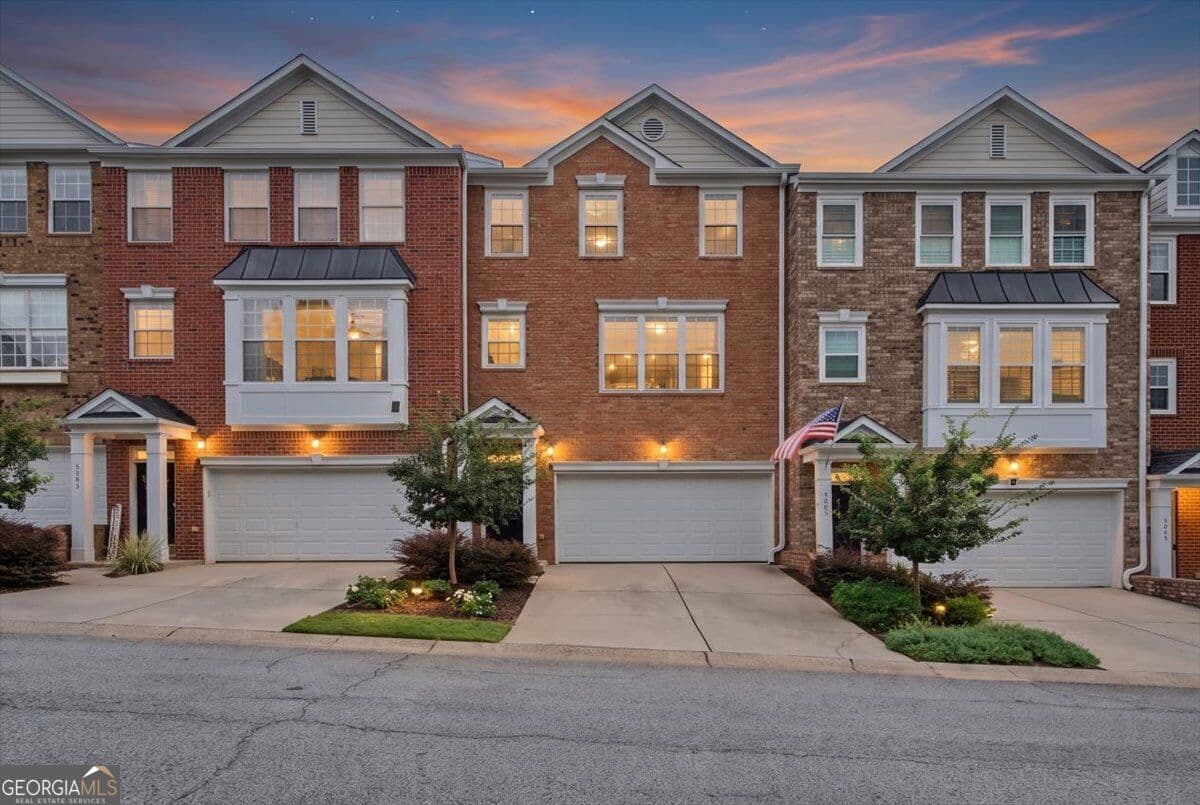 4 bedroom, 3.5 bathroom townhouse for sale at 3801 Chattahoochee Summit Drive 5, Atlanta, GA 30339