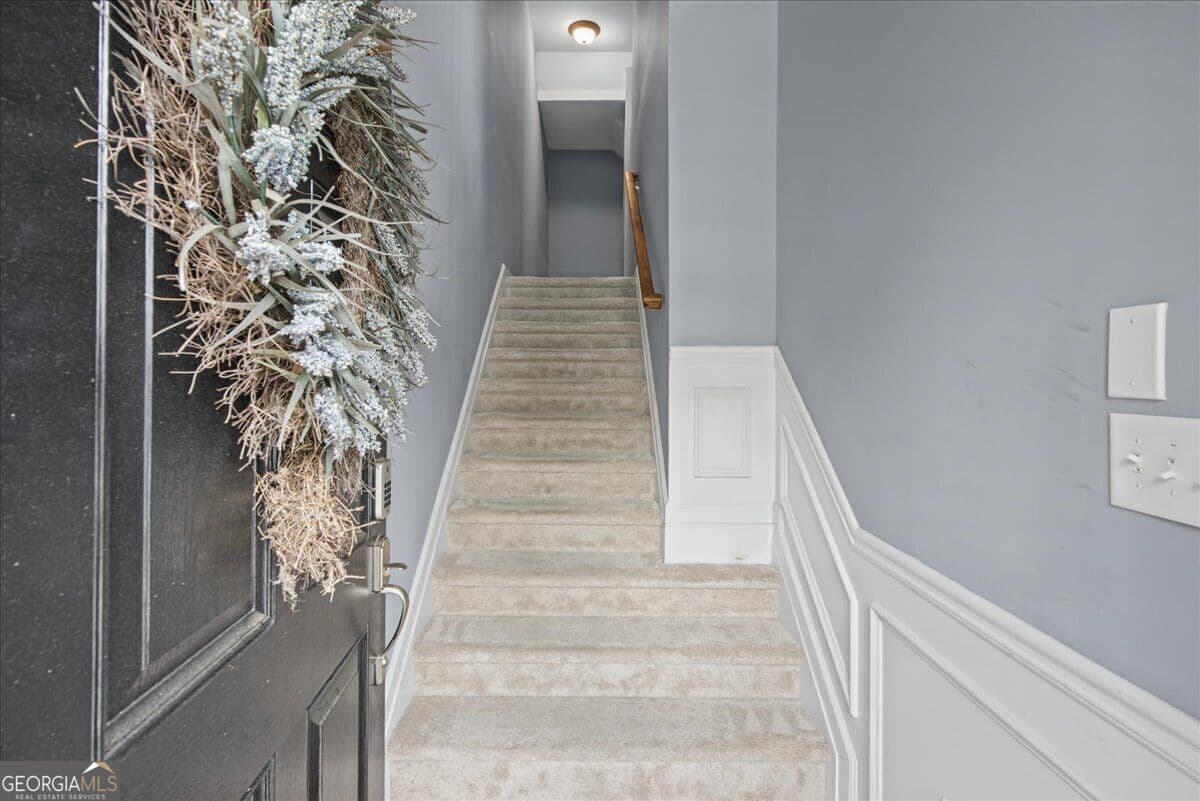 4 bedroom, 3.5 bathroom townhouse for sale at 3801 Chattahoochee Summit Drive 5, Atlanta, GA 30339 — photo 5