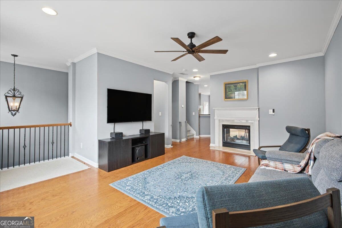 4 bedroom, 3.5 bathroom townhouse for sale at 3801 Chattahoochee Summit Drive 5, Atlanta, GA 30339 — photo 9