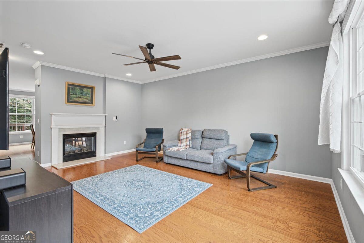 4 bedroom, 3.5 bathroom townhouse for sale at 3801 Chattahoochee Summit Drive 5, Atlanta, GA 30339 — photo 8