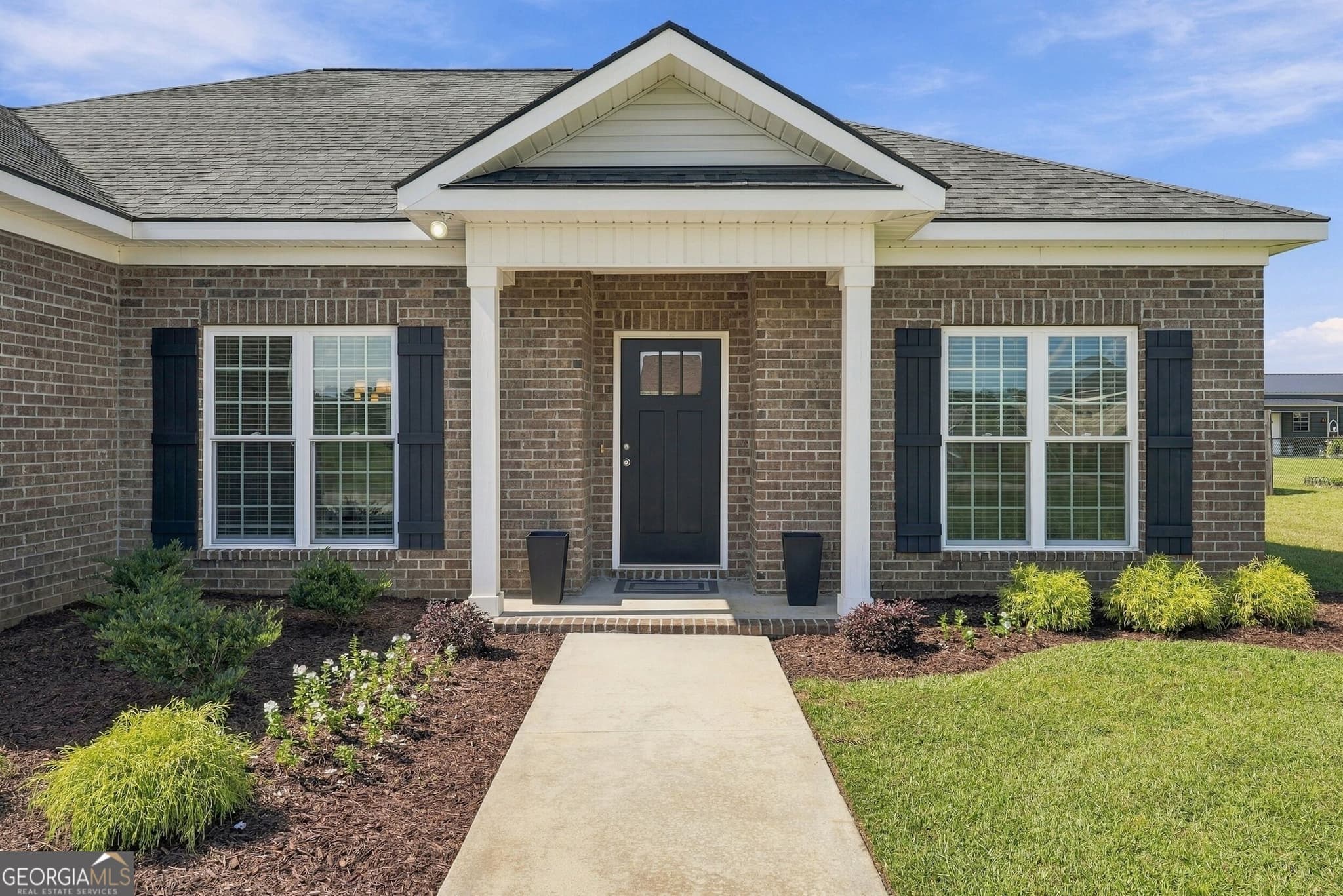 3 bedroom, 2 bathroom, 1,646 sq ft single family residence for sale at 504 Winter Way, Statesboro, GA 30458 — photo 2