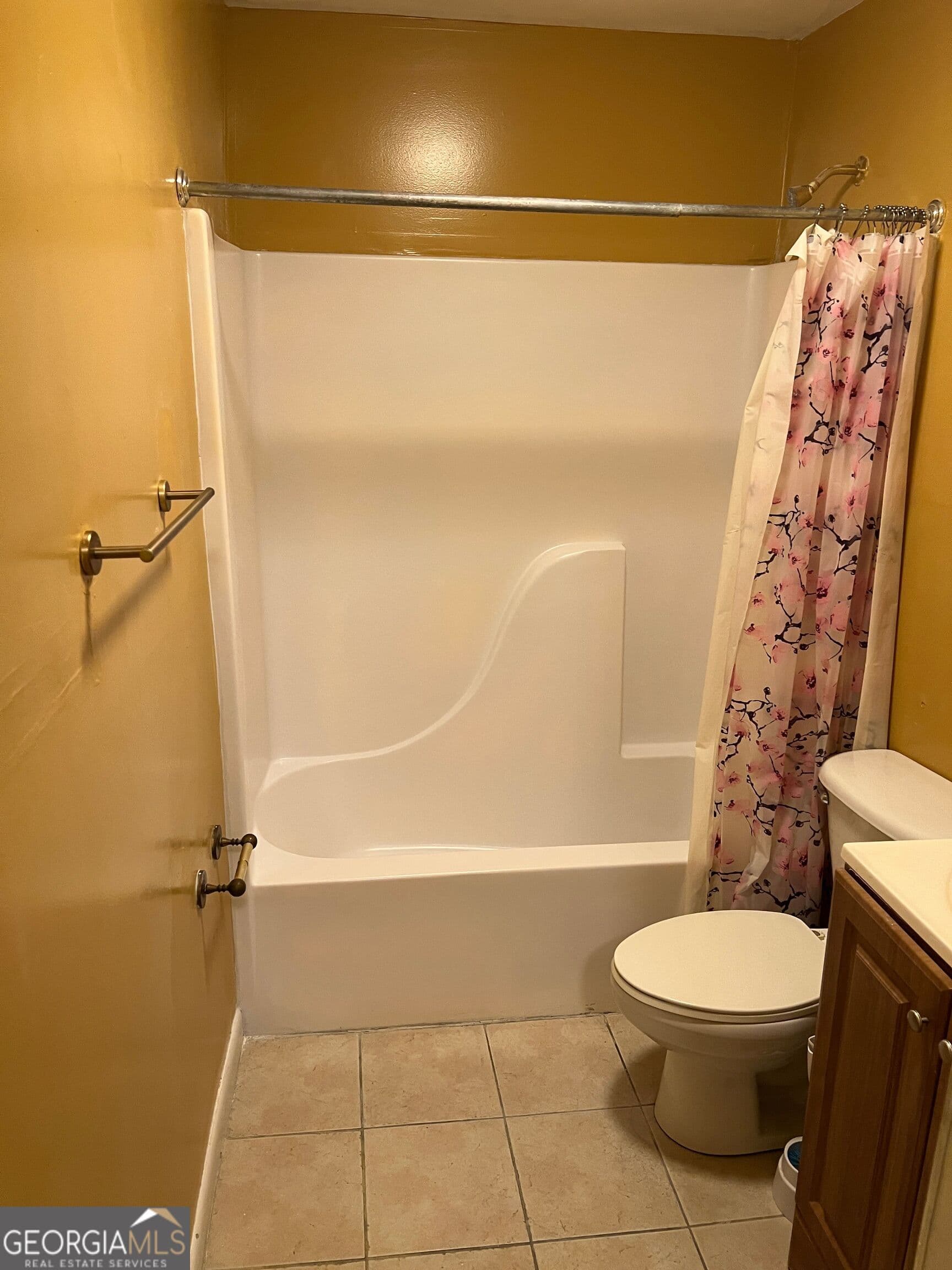 2 bedroom, 2 bathroom, 1,035 sq ft single family residence under contract at 2011 Albany Street, Brunswick, GA 31520 — photo 8