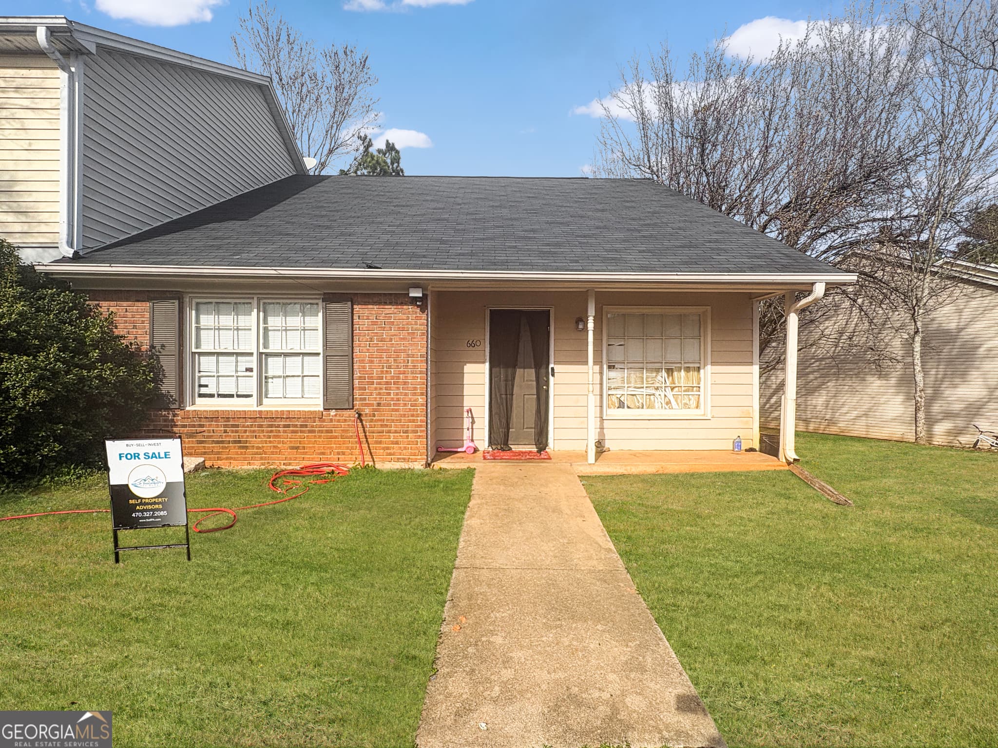 3 bedroom, 3 bathroom, 1,313 sq ft townhouse for sale at 660 Browning Lane, Conyers, GA 30013 — photo 2