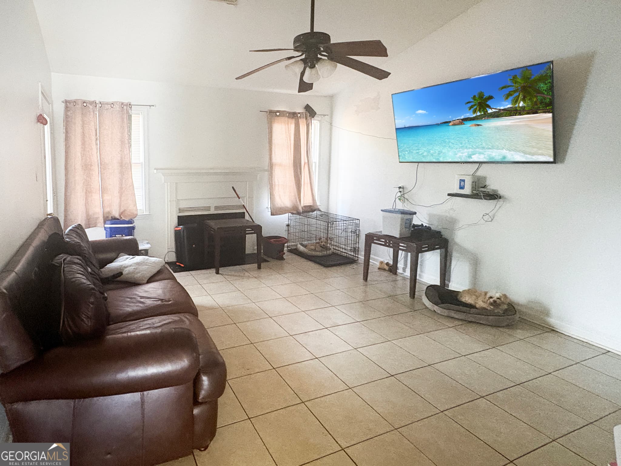 3 bedroom, 3 bathroom, 1,313 sq ft townhouse for sale at 660 Browning Lane, Conyers, GA 30013 — photo 3