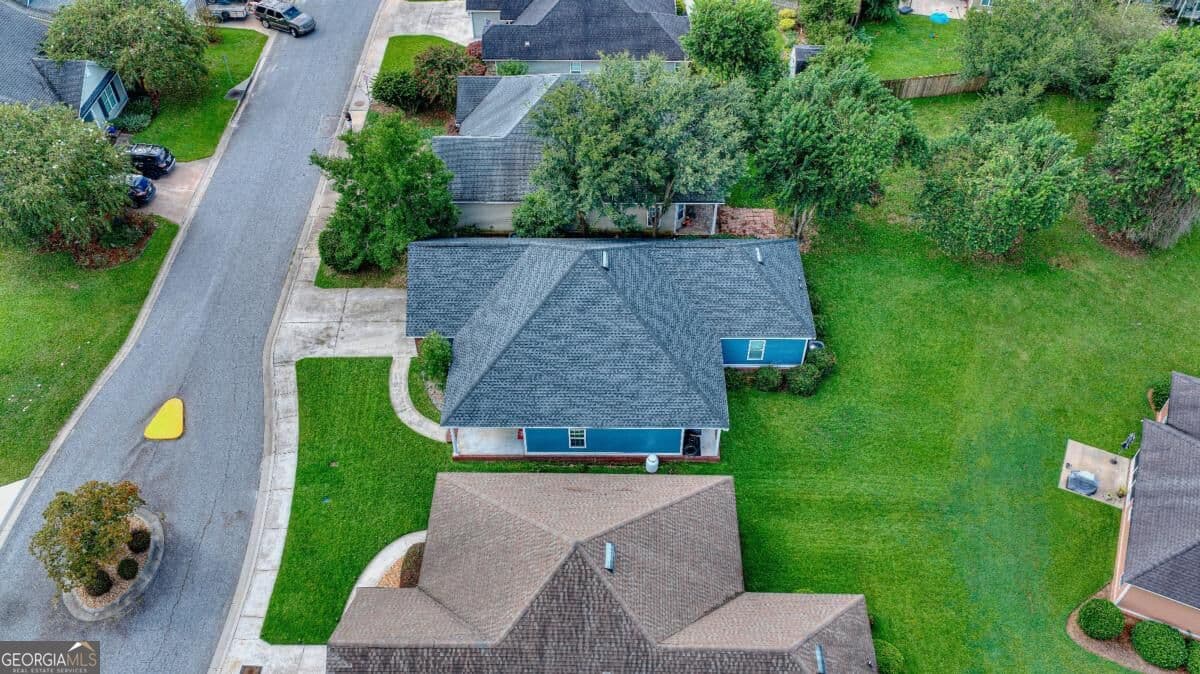 3 bedroom, 2 bathroom, 1,960 sq ft single family residence for sale at 3779 Old Vine Way, Valdosta, GA 31605 — photo 8