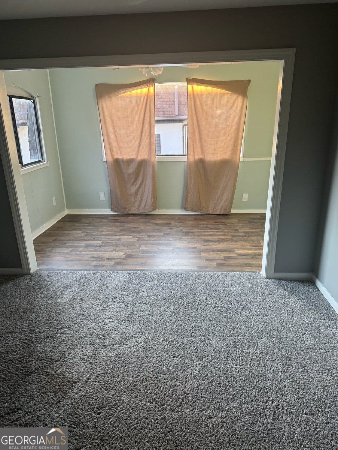 2 bedroom, 1 bathroom, 1,072 sq ft condominium for sale at 98 Rue Fontaine, Lithonia, GA 30038 — photo 2