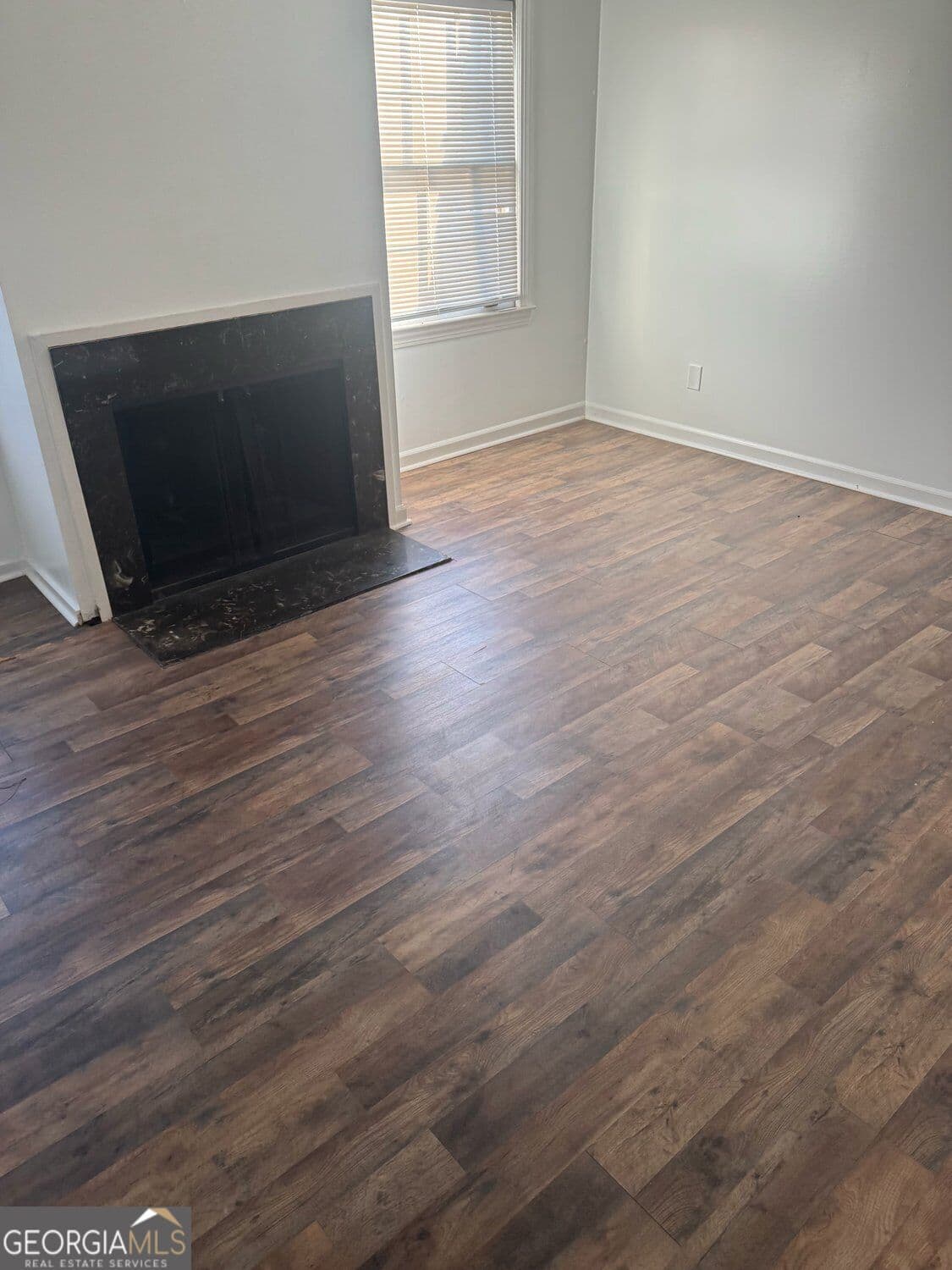 2 bedroom, 1 bathroom, 1,072 sq ft condominium for sale at 98 Rue Fontaine, Lithonia, GA 30038 — photo 4