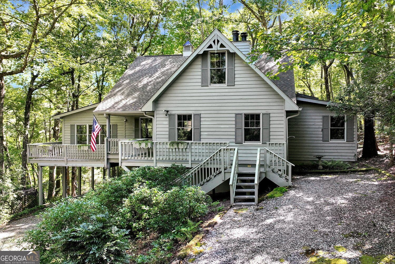 3 bedroom, 3.5 bathroom, 3,666 sq ft single family residence for sale at 325 Muir Drive, Sautee Nacoochee, GA 30571 — photo 2