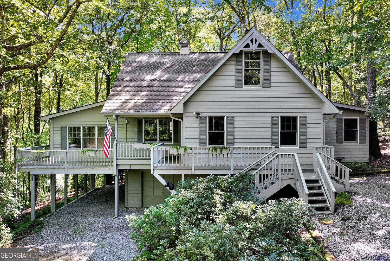 3 bedroom, 3.5 bathroom, 3,666 sq ft single family residence for sale at 325 Muir Drive, Sautee Nacoochee, GA 30571 — photo 1 of 84