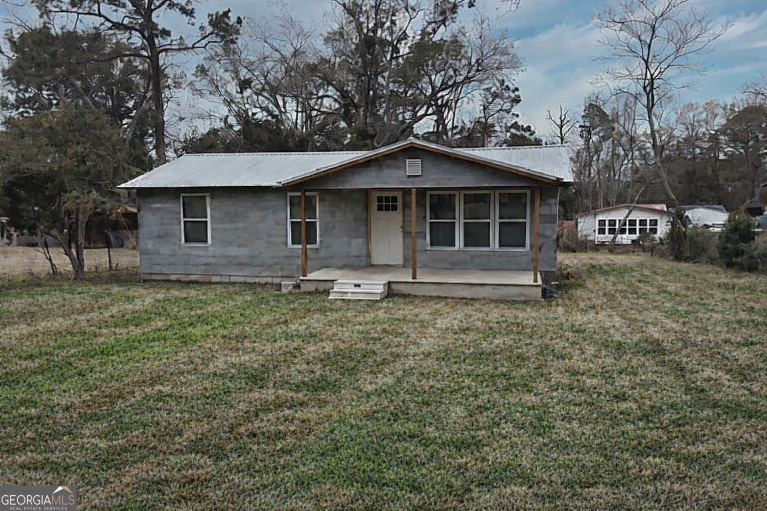 3 bedroom, 2 bathroom, 1,120 sq ft single family residence sold at 4 Slaton Street, Alamo, GA 30411