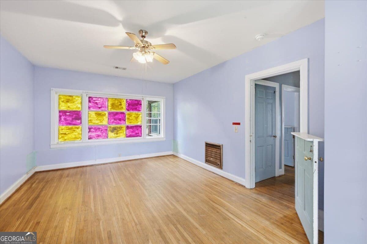 3 bedroom, 2 bathroom, 1,931 sq ft single family residence under contract at 308 S Cherokee Street, Lafayette, GA 30728 — photo 5