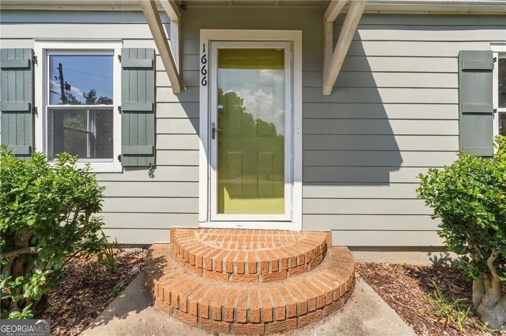 2 bedroom, 1.5 bathroom, 1,488 sq ft single family residence for rent at 1666 May Avenue, Atlanta, GA 30316 for $2,600 a month — photo 2