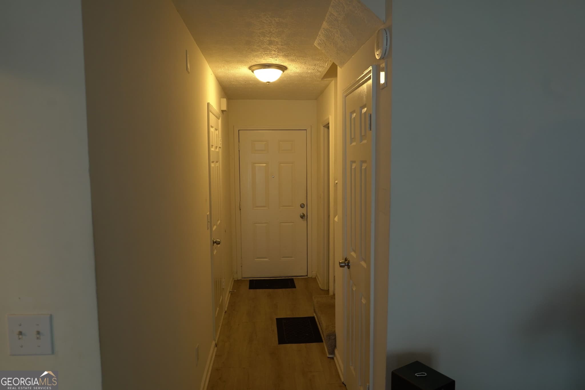 3 bedroom, 2.5 bathroom, 1,466 sq ft townhouse for sale at 2301 Pine Tree Trail, South Fulton, GA 30349 — photo 5