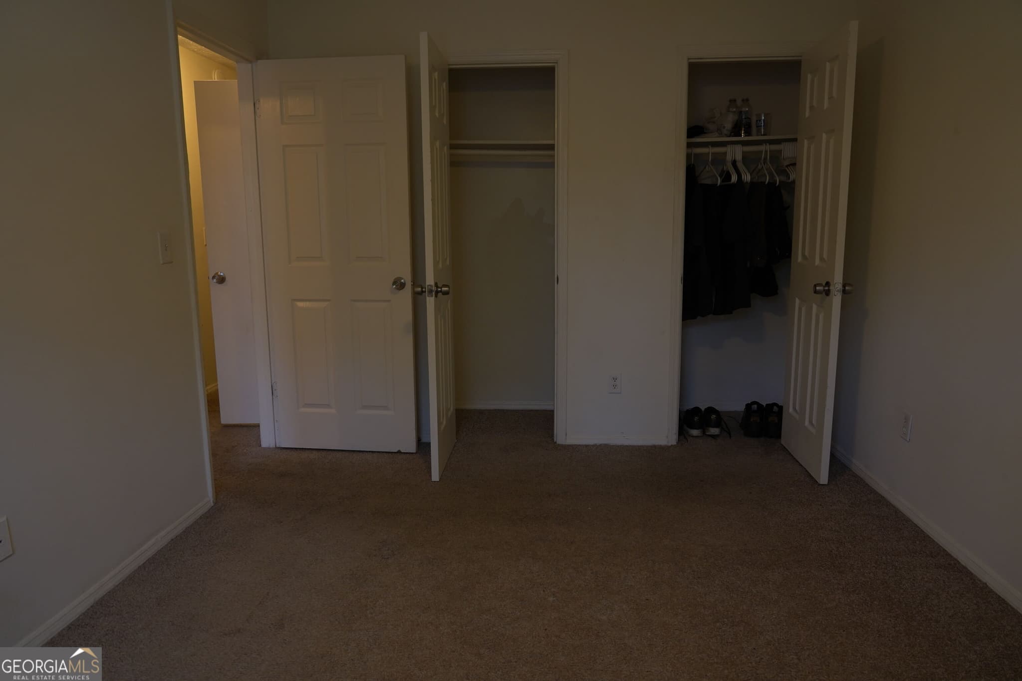 3 bedroom, 2.5 bathroom, 1,466 sq ft townhouse for sale at 2301 Pine Tree Trail, South Fulton, GA 30349 — photo 10