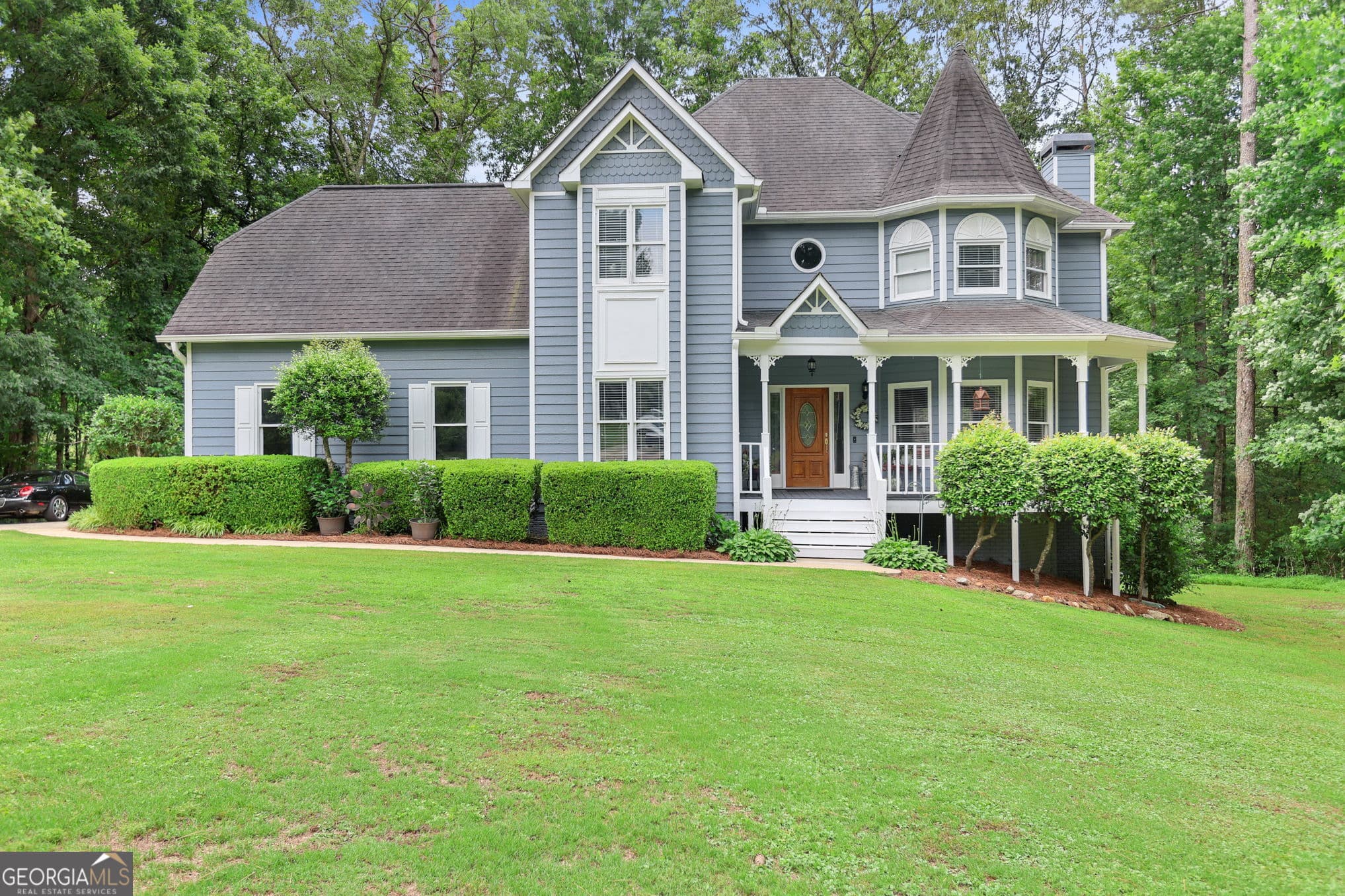 3 bedroom, 2.5 bathroom, 2,476 sq ft single family residence sold at 300 Tomahawk Drive, Sharpsburg, GA 30277