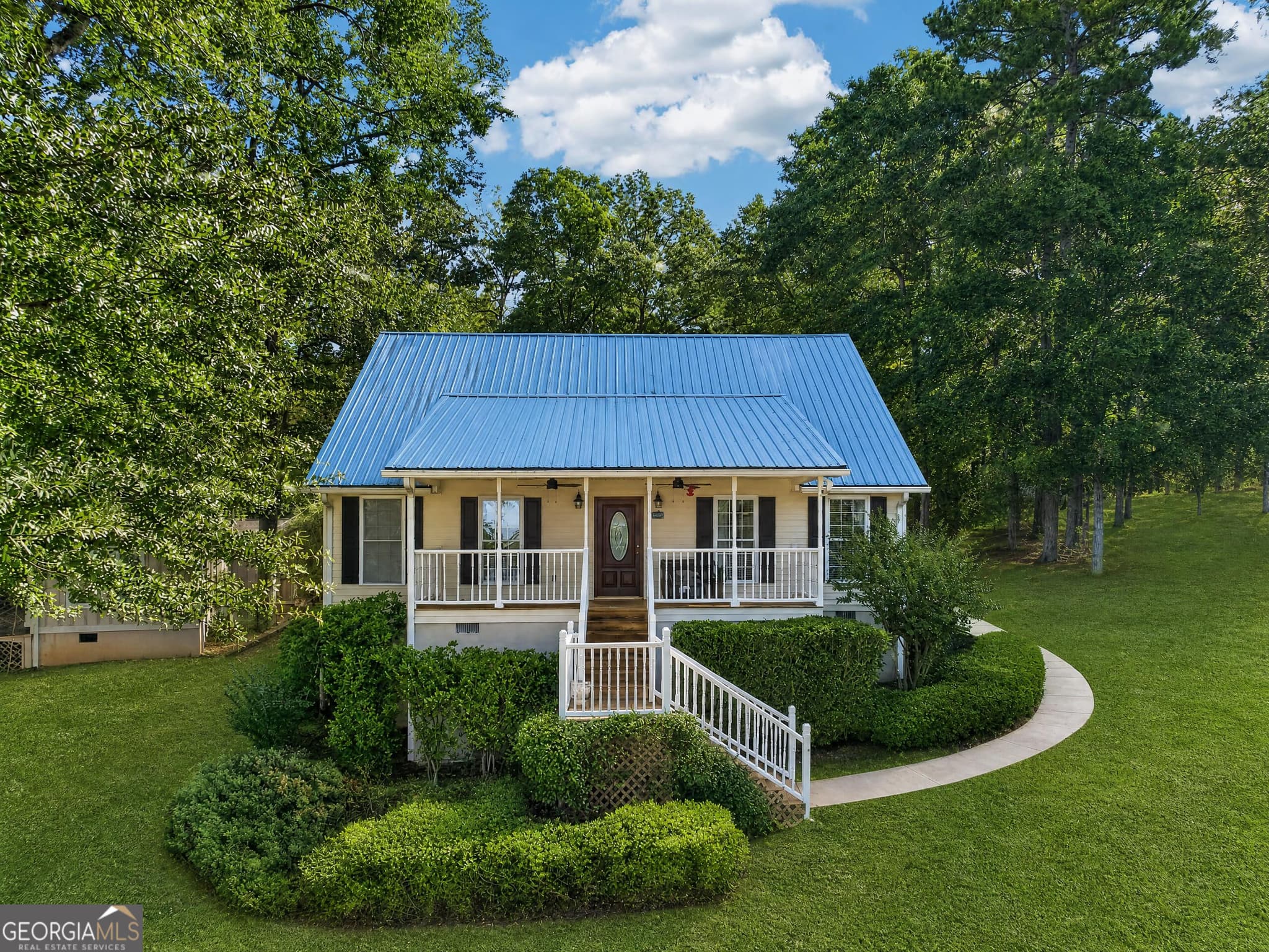 3 bedroom, 2 bathroom, 1,563 sq ft single family residence for sale at 108A Little River Court, Eatonton, GA 31024 — photo 4