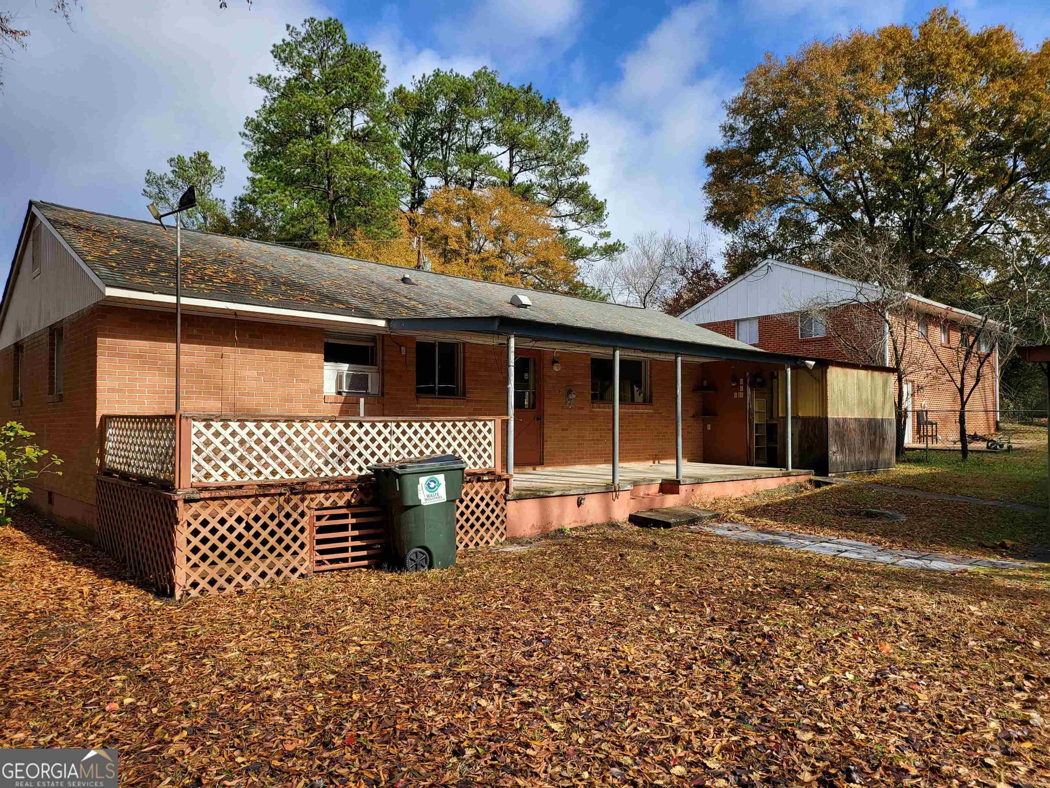 4 bedroom, 2 bathroom, 1,314 sq ft single family residence for sale at 213 Whipporwill Way, Riverdale, GA 30274 — photo 2