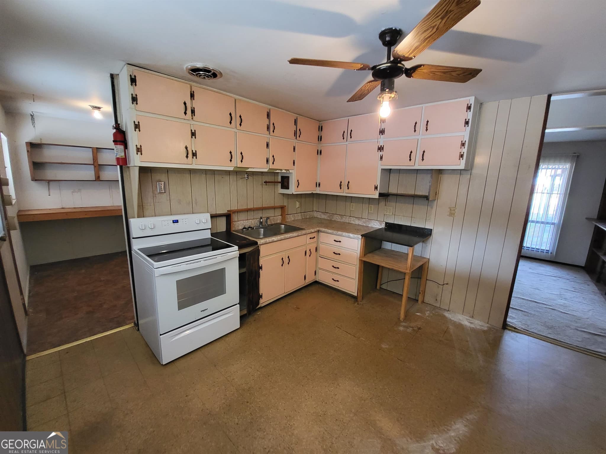 4 bedroom, 2 bathroom, 1,314 sq ft single family residence for sale at 213 Whipporwill Way, Riverdale, GA 30274 — photo 9