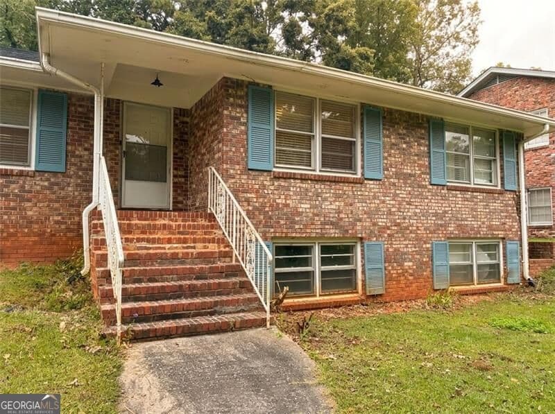 3 bedroom, 2 bathroom single family residence for rent at 4264 Abingdon Drive, Stone Mountain, GA 30083 for $1,990 a month — photo 1 of 25