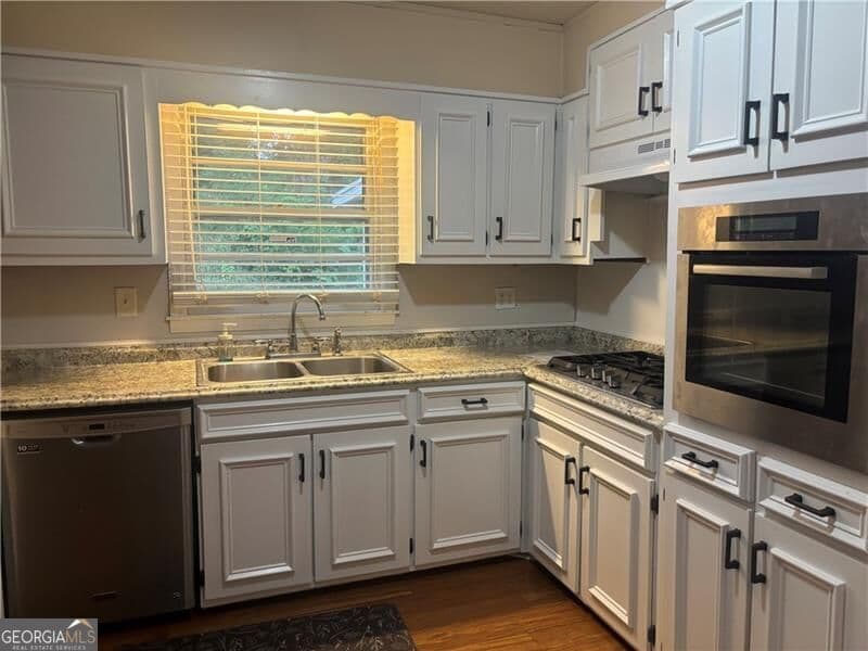 3 bedroom, 2 bathroom single family residence for rent at 4264 Abingdon Drive, Stone Mountain, GA 30083 for $1,990 a month — photo 9