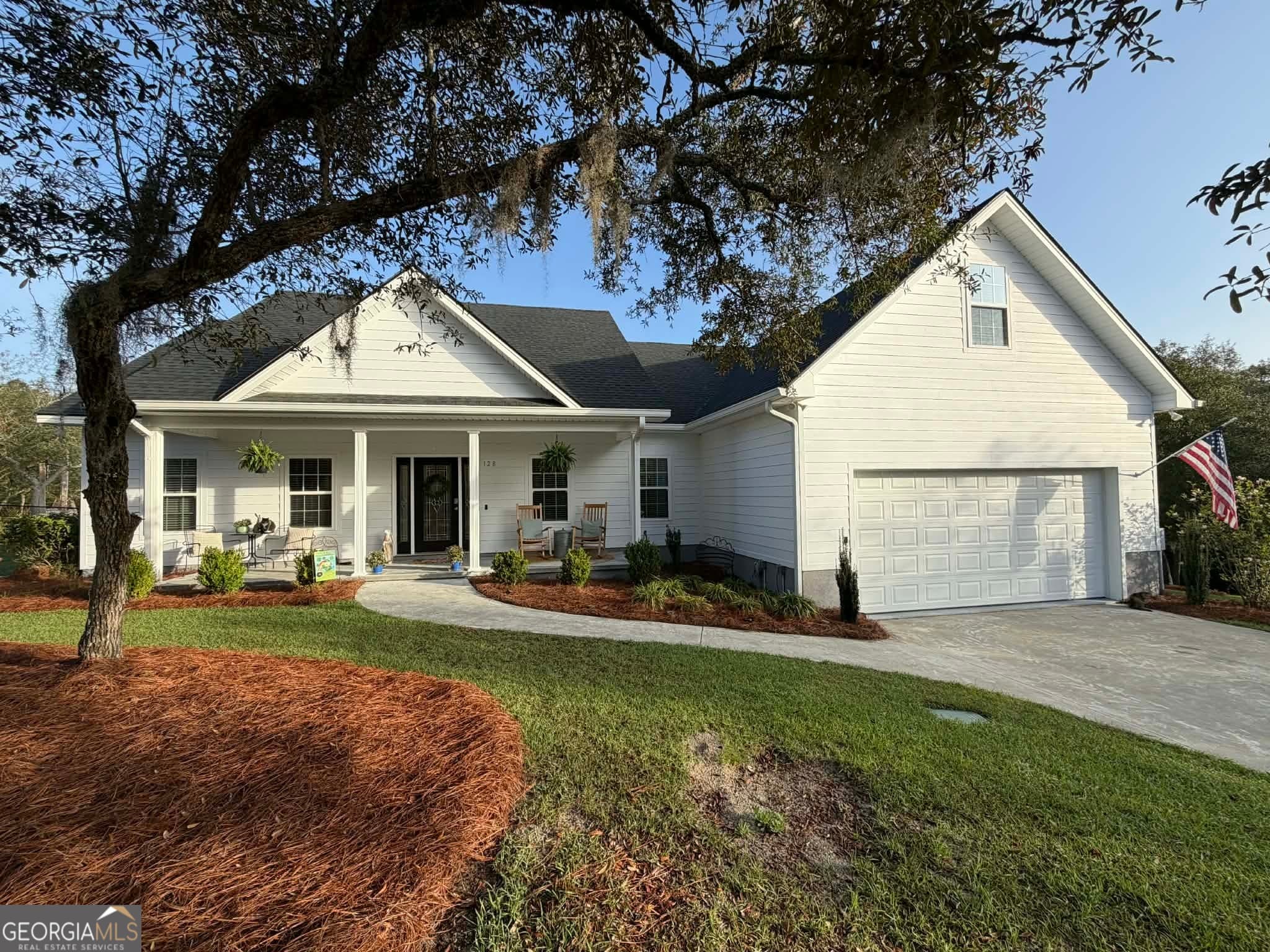 4 bedroom, 2.5 bathroom, 2,430 sq ft single family residence sold at 128 Satilla Bluffs Drive, Blackshear, GA 31516