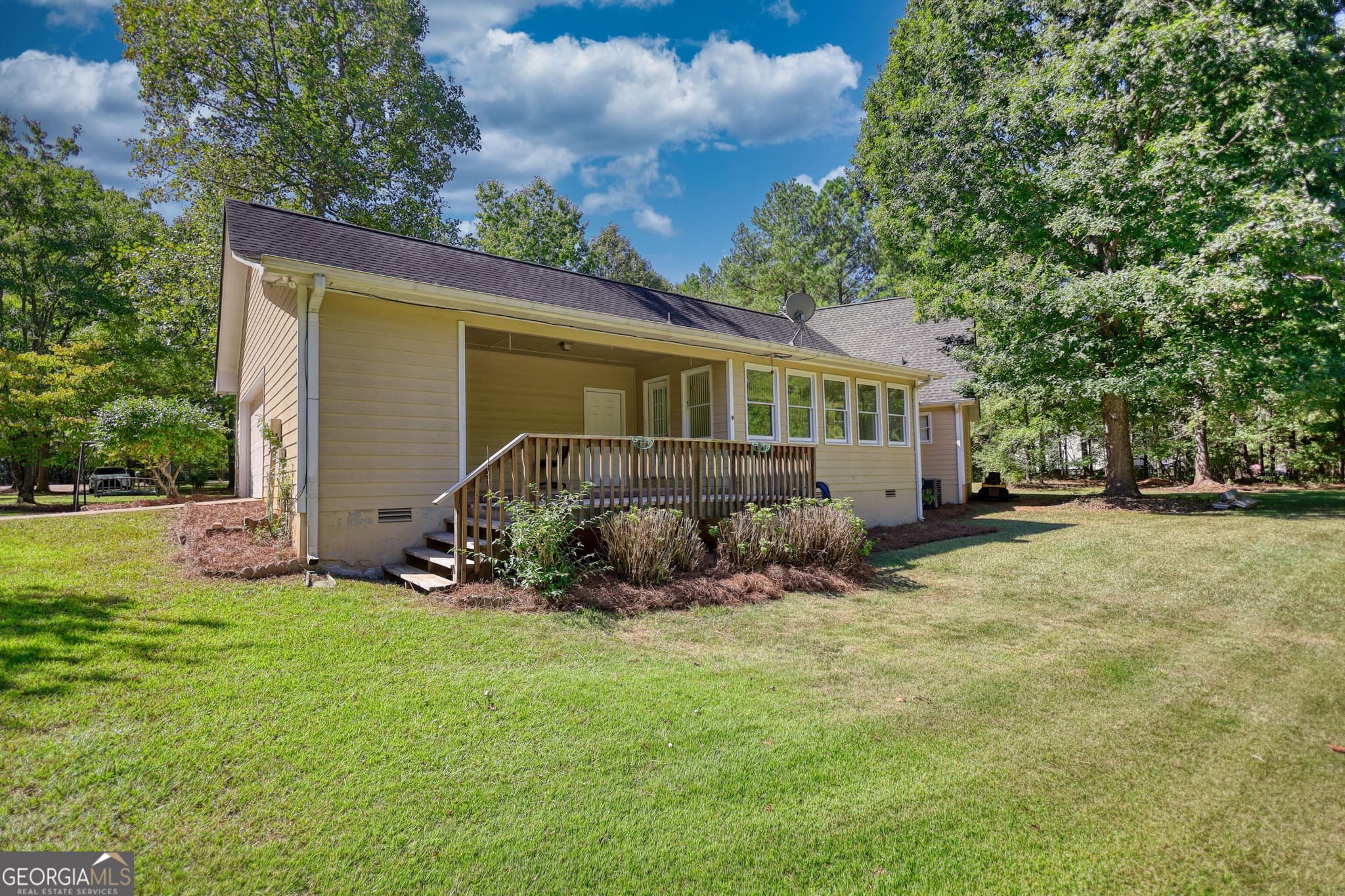 3 bedroom, 2.5 bathroom, 2,109 sq ft single family residence for sale at 1611 Tappan Spur Road, Watkinsville, GA 30677 — photo 6