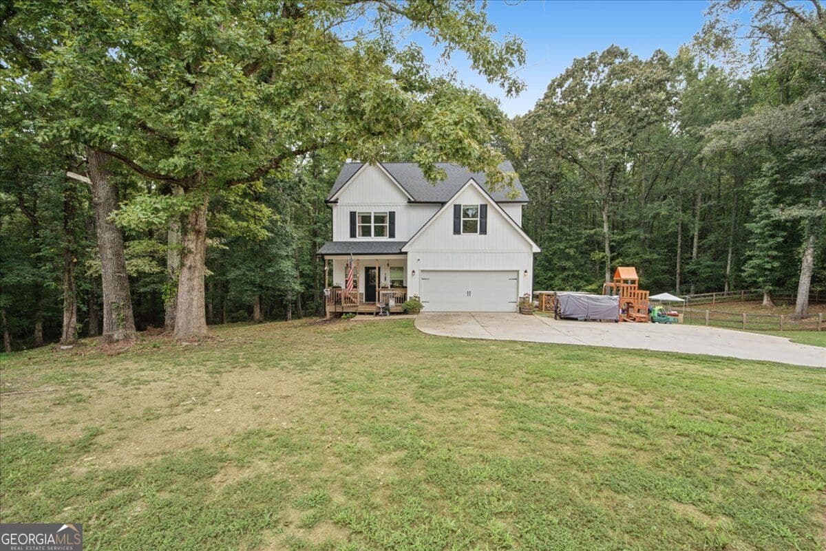 5 bedroom, 3.5 bathroom, 2,920 sq ft single family residence for sale at 206 Snooky Drive, Dallas, GA 30157 — photo 2